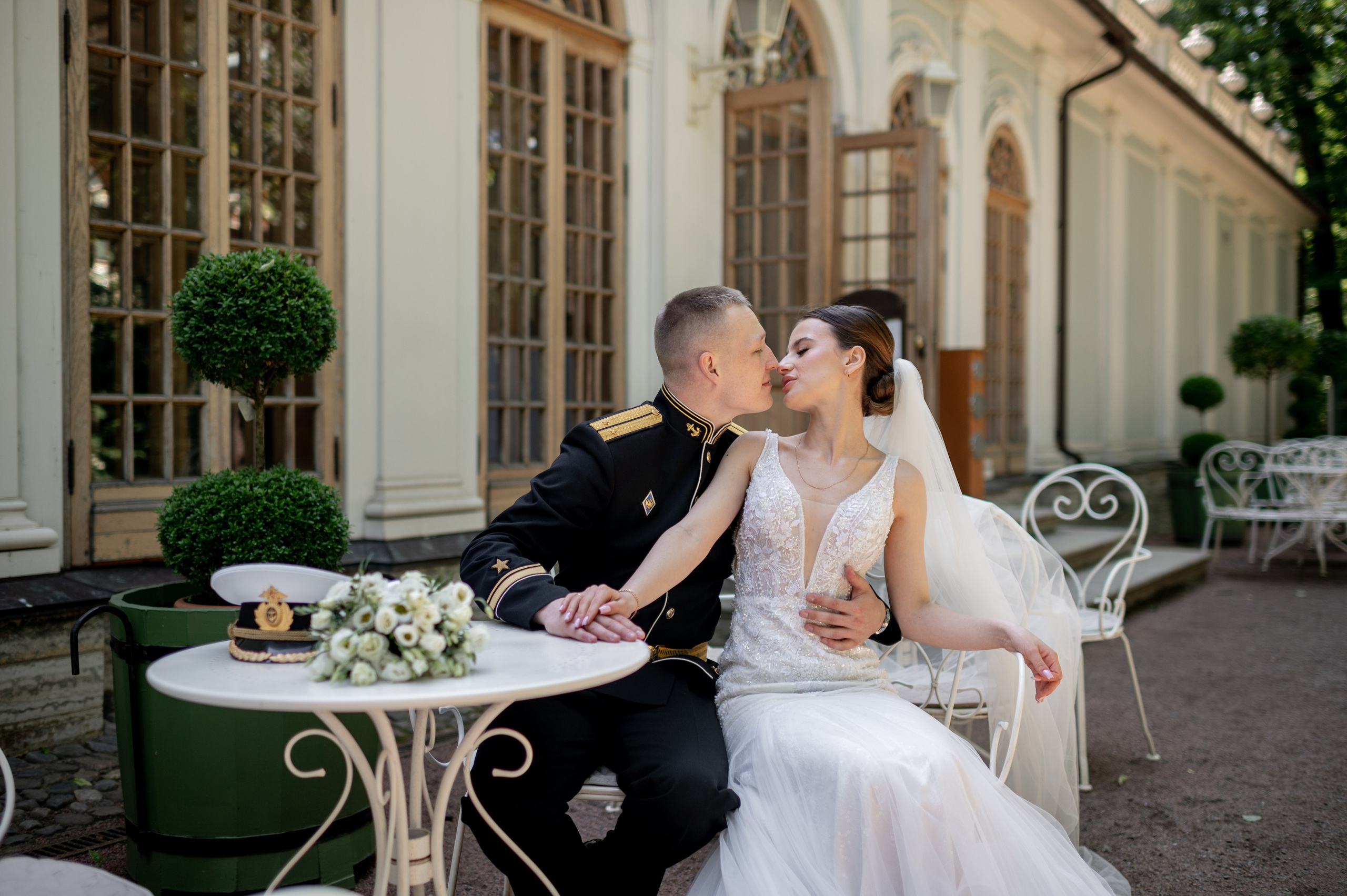 Елизавета и Максим (фотосессия у Дворца Штиглица, набережная Мойки и у Законодательного собрания). Портретный, семейный и свадебный фотограф в Санкт-Петербурге и в Пушкине Ширяев Денис