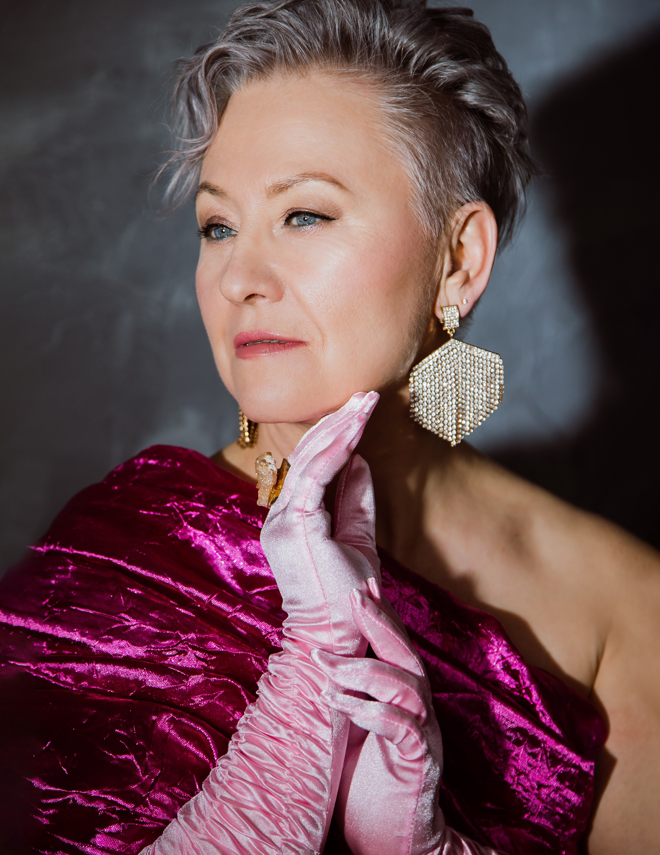 Модель age+. Креативный и женский Фотограф Омске Наталья Лебедева