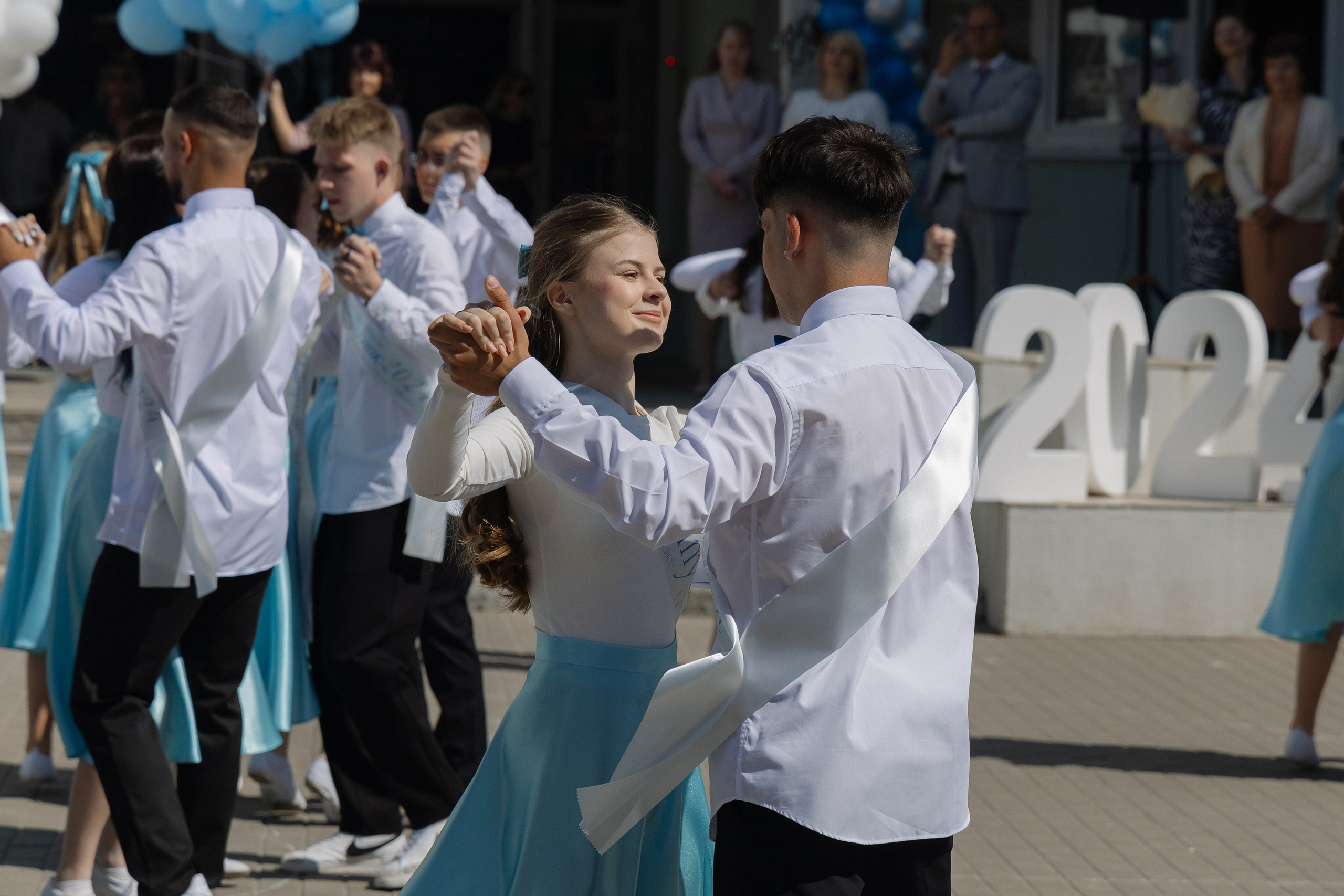 Последний звонок 2024. Свадебный фотограф в Минске/Беларуси Сергей Спиридонов