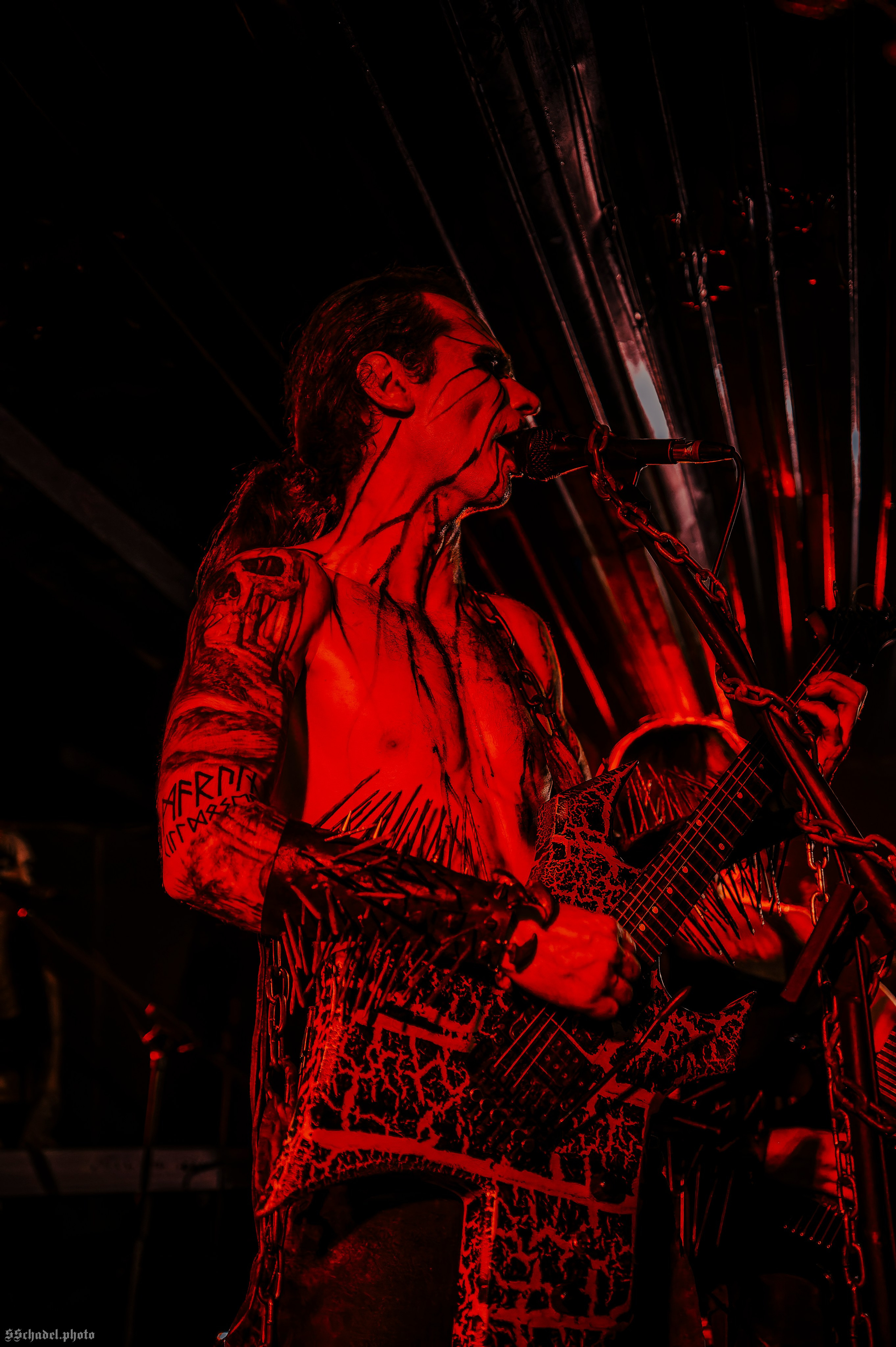 Frostlagte Måne 18.10.25. We will make everything metal!