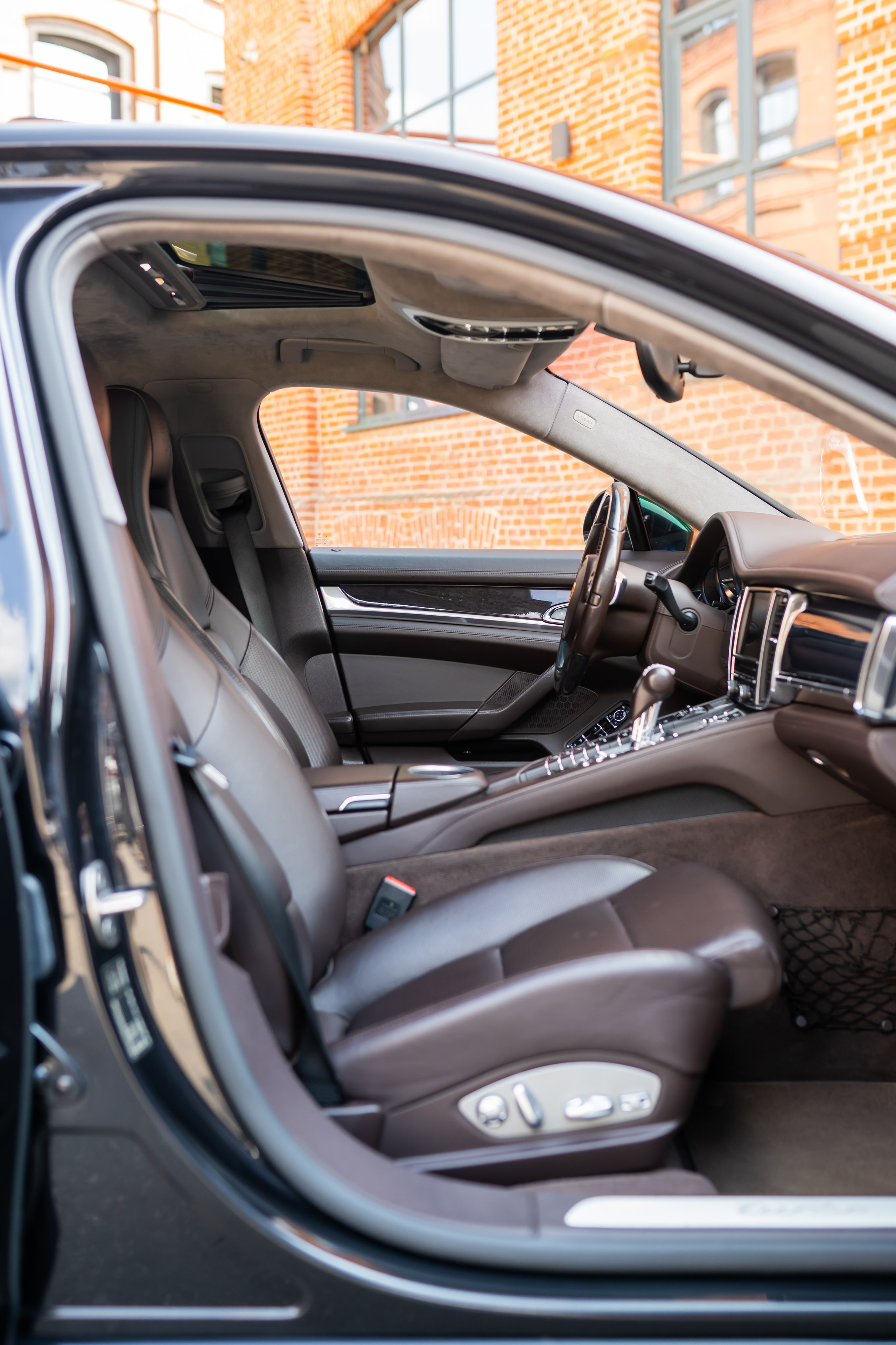 Porsche Panamera. Mirllaev