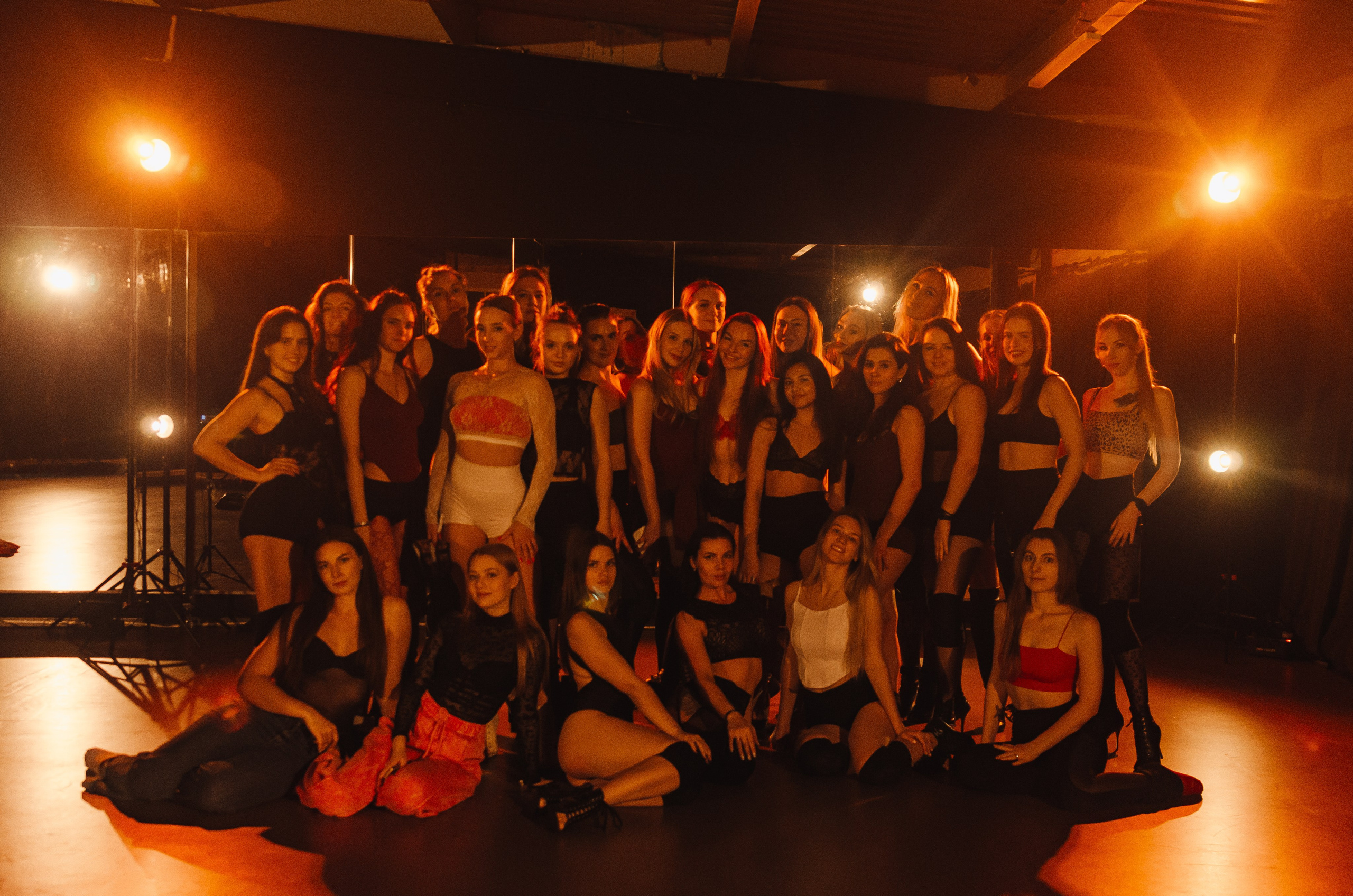 Мастер-классы по High Heels/Girly hip-hop от Оксаны ATTA. Денисова Аля — фотограф для парных съемок и индивидуальных историй в Барнауле