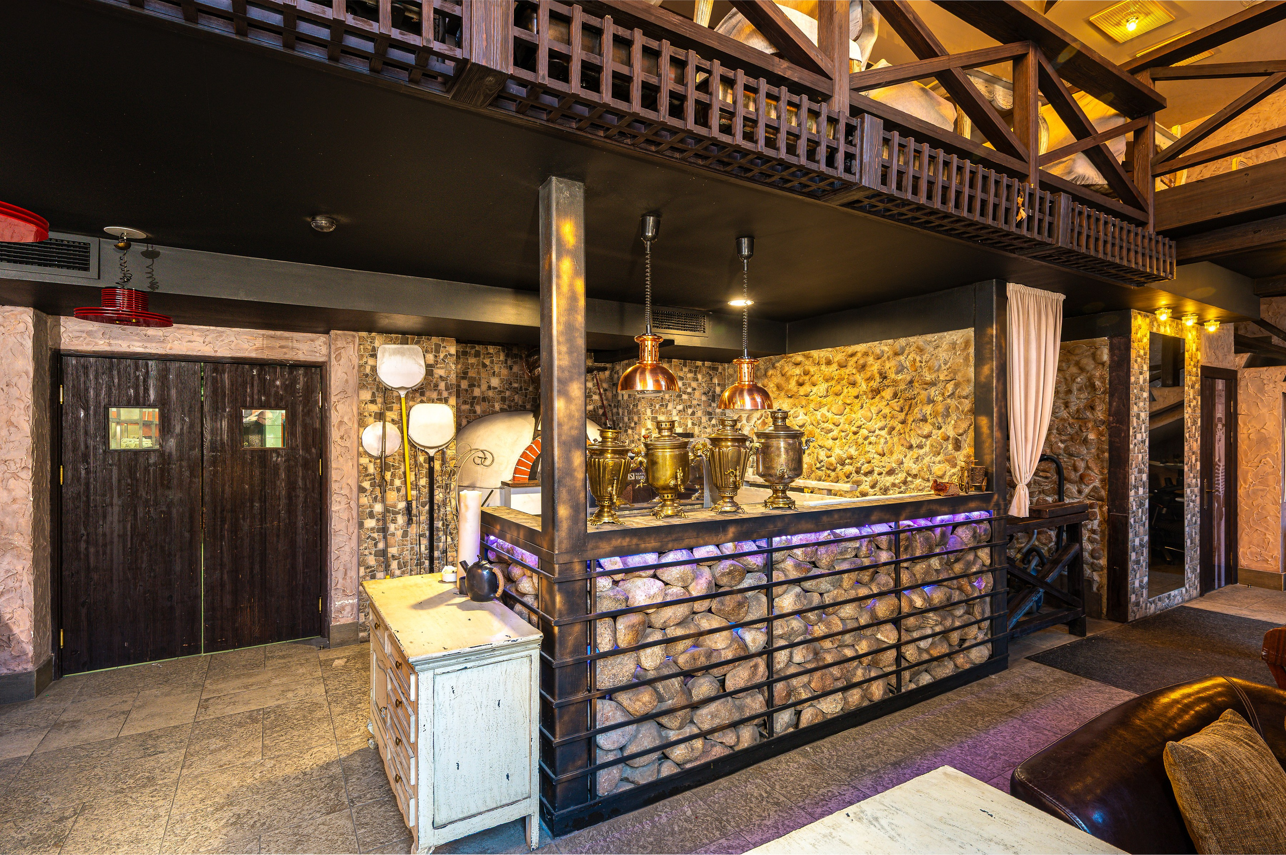 Ресторан на продажу. Интерьерный фотограф. Фото- видеосъемка недвижимости Санкт-Петербург