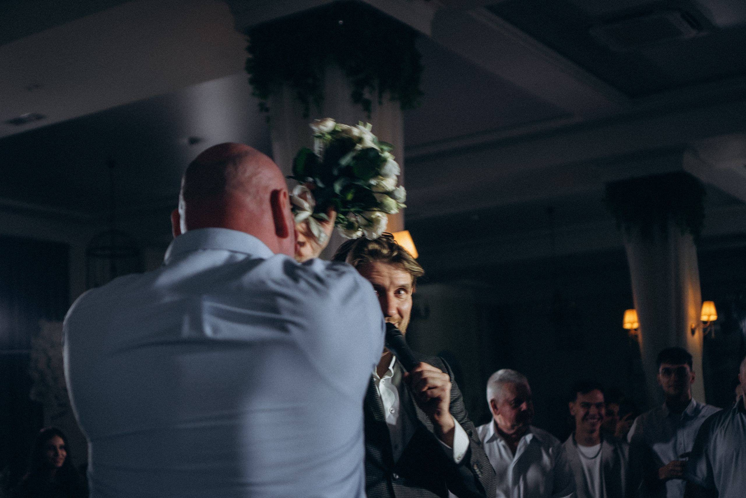 СВАДЕБНАЯ СЬЕМКА СБОРОВ В ОТЕЛЕ И ВЫЕЗД НА ЦЕРЕМОНИЮ (СНЯТО В СИБИРЕ В НИЖНЕВАРТОВСКЕ). Профессиональный фотограф, Санкт-Петербург — Виктория Богомолова