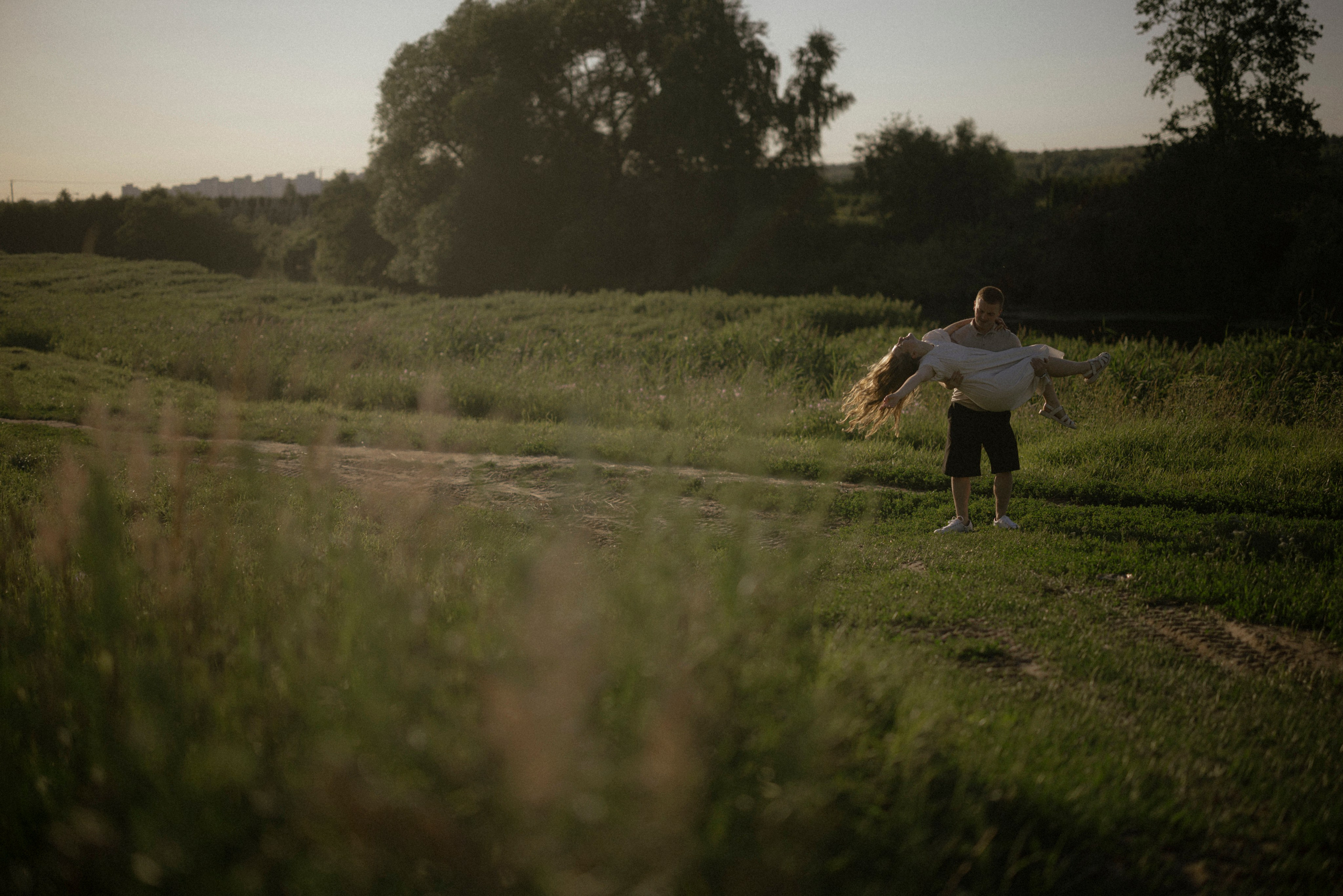 Love story на природе. Свадебный фотограф в Москве