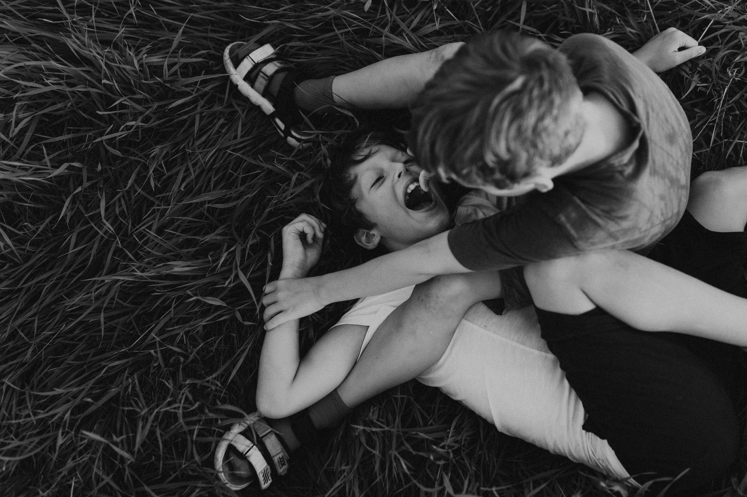 Фотосессия с красными мячами. Семейный фотограф Маша Тимофеева | Москва