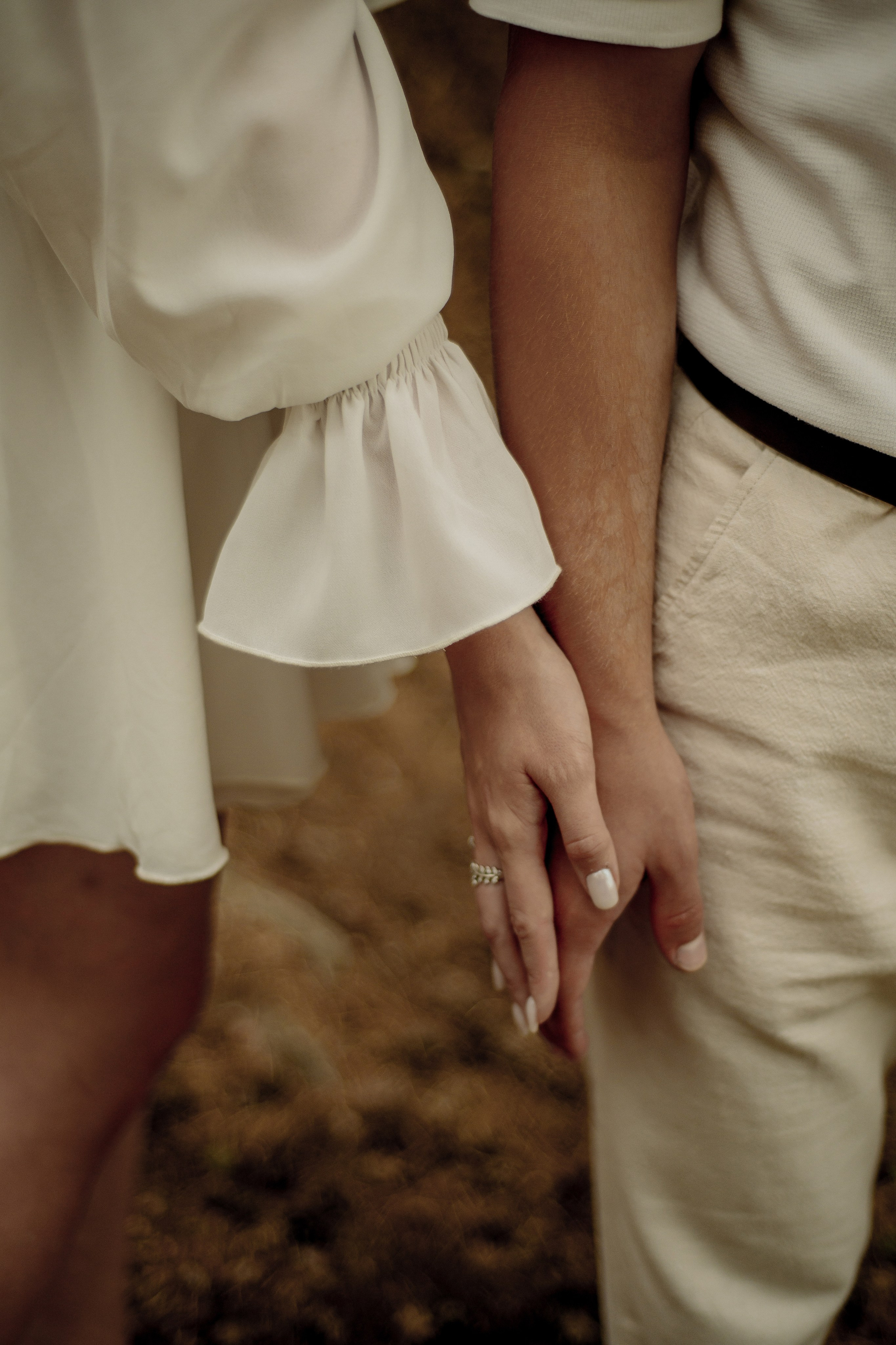 Любовь и желтые цветочки. Фотограф Мария Стрелкова