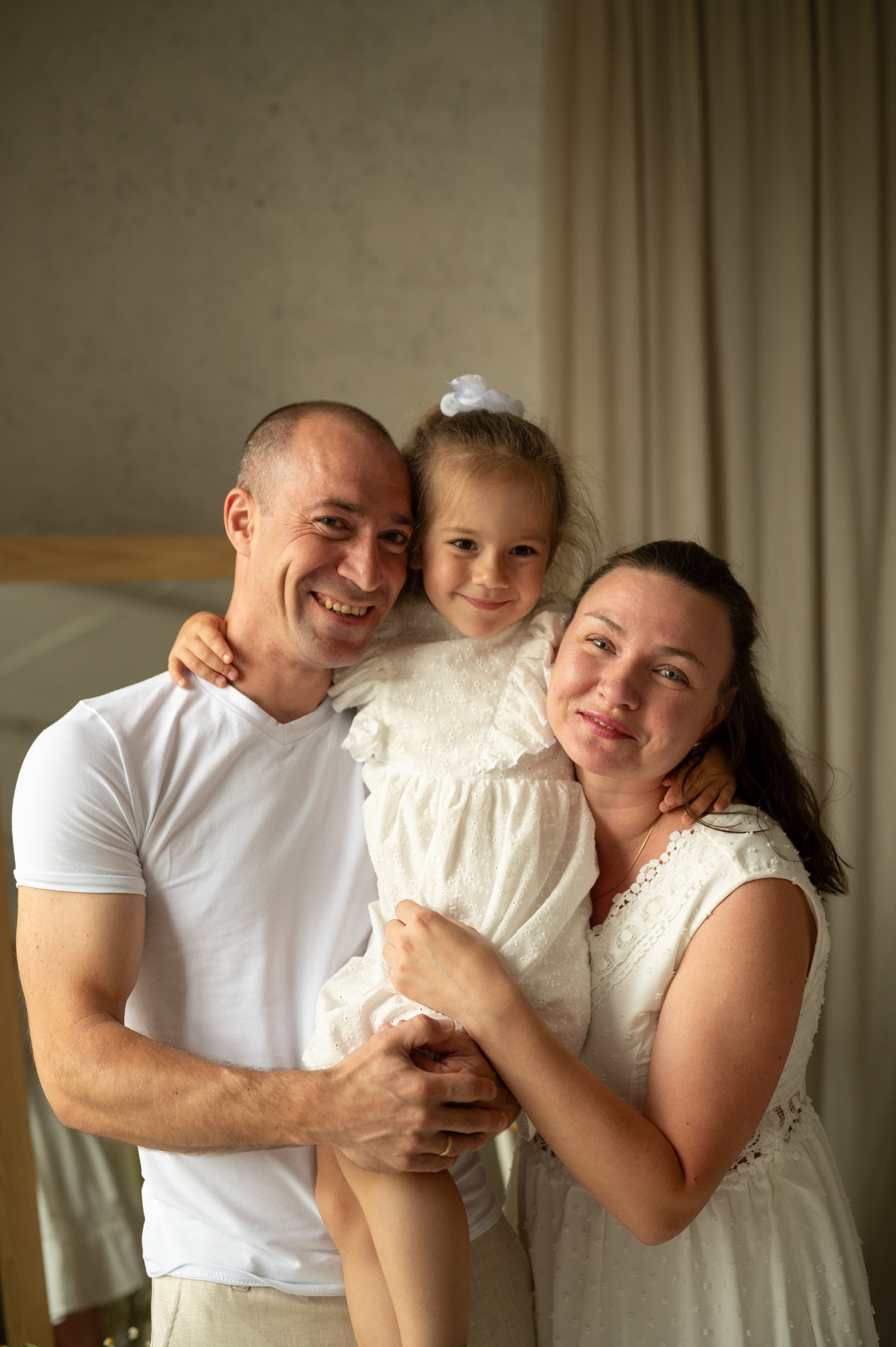 Семейная съемка в фотостудии «Воздух». Фотограф новорожденных, семейный детский в Тюмени Татьяна Морозова