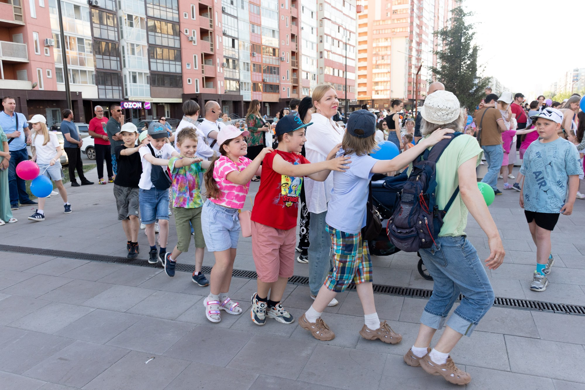 Фестиваль современного исполнительского искусства (Сквер Академ Риверсайд). Фотограф Максим Буряк