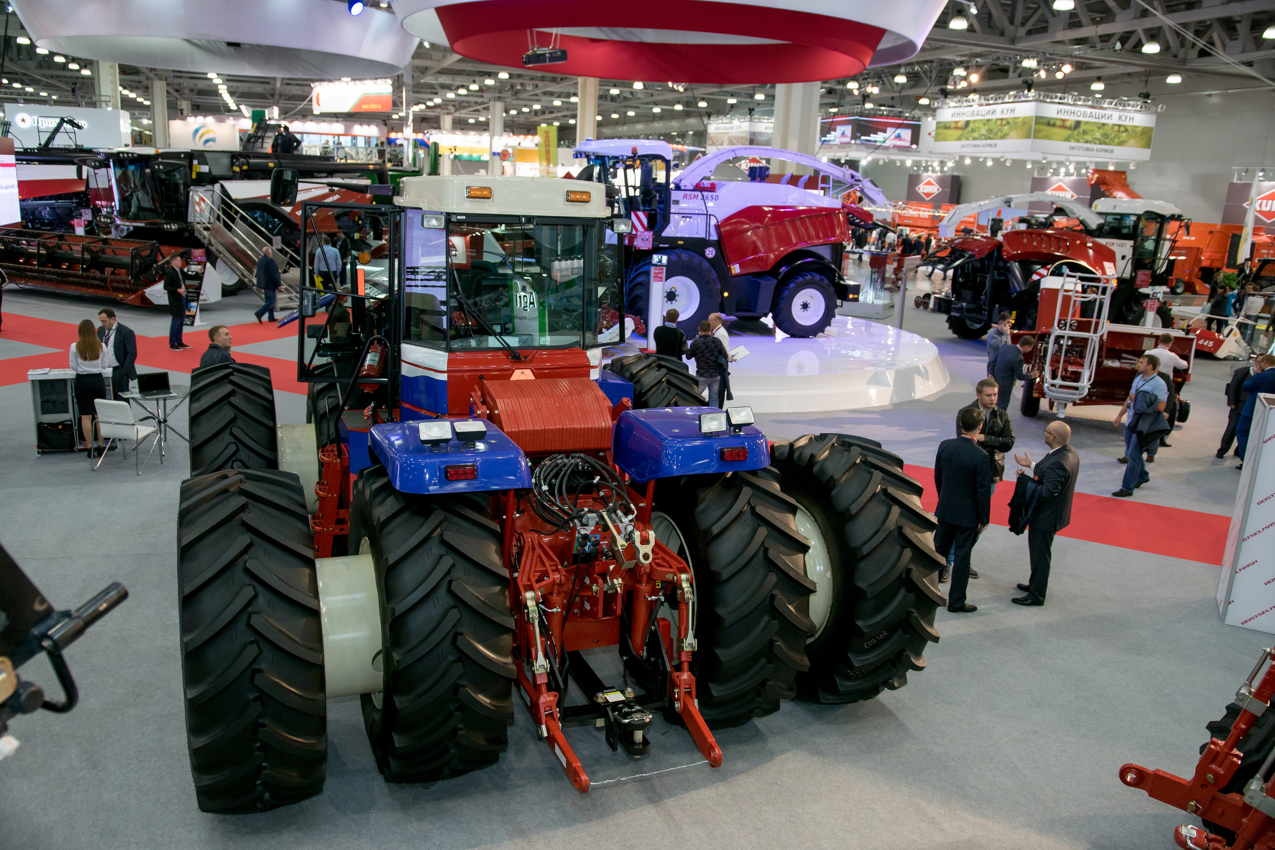 Выставка «Россельмаш». Свадебный фотограф и видеооператор Андрей Любовинин