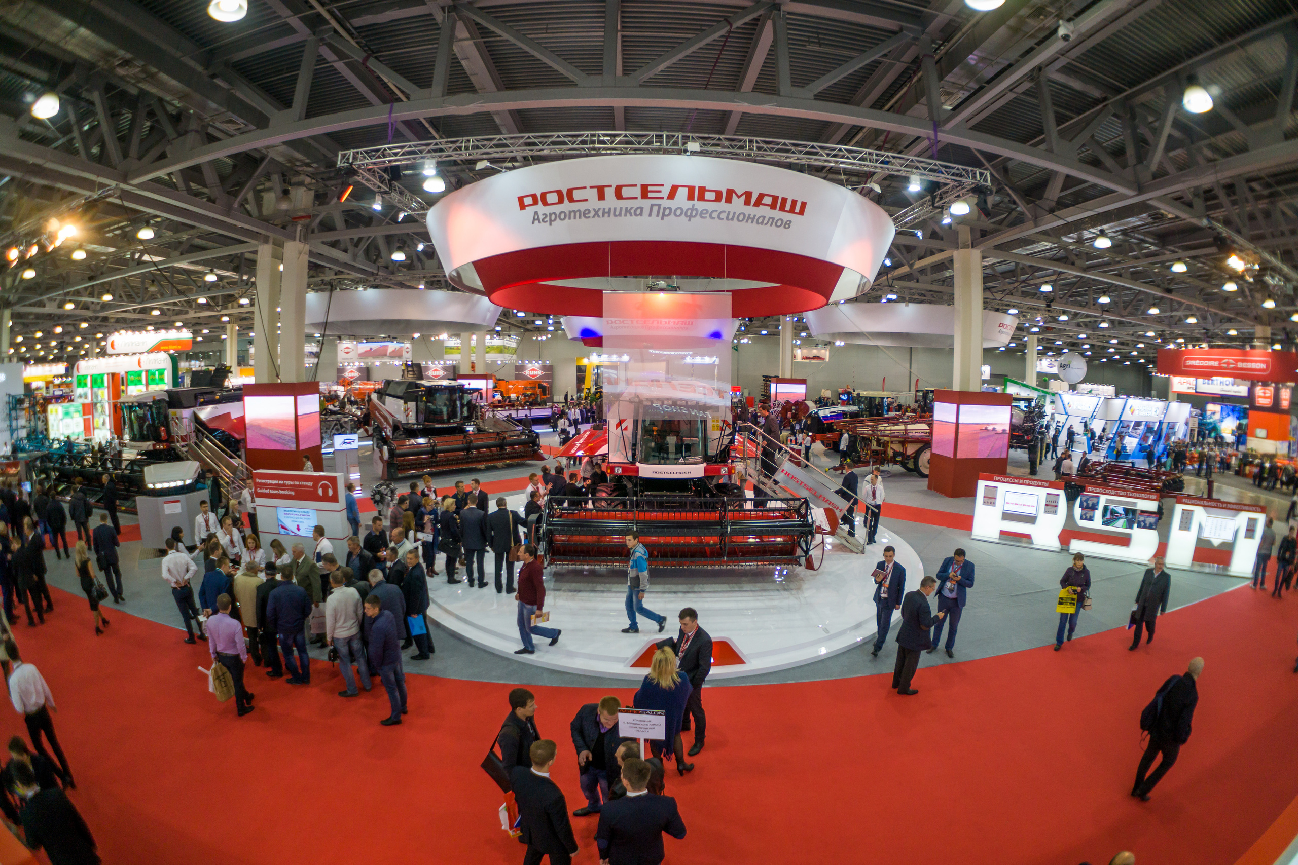 Выставка «Россельмаш». Свадебный фотограф и видеооператор Андрей Любовинин