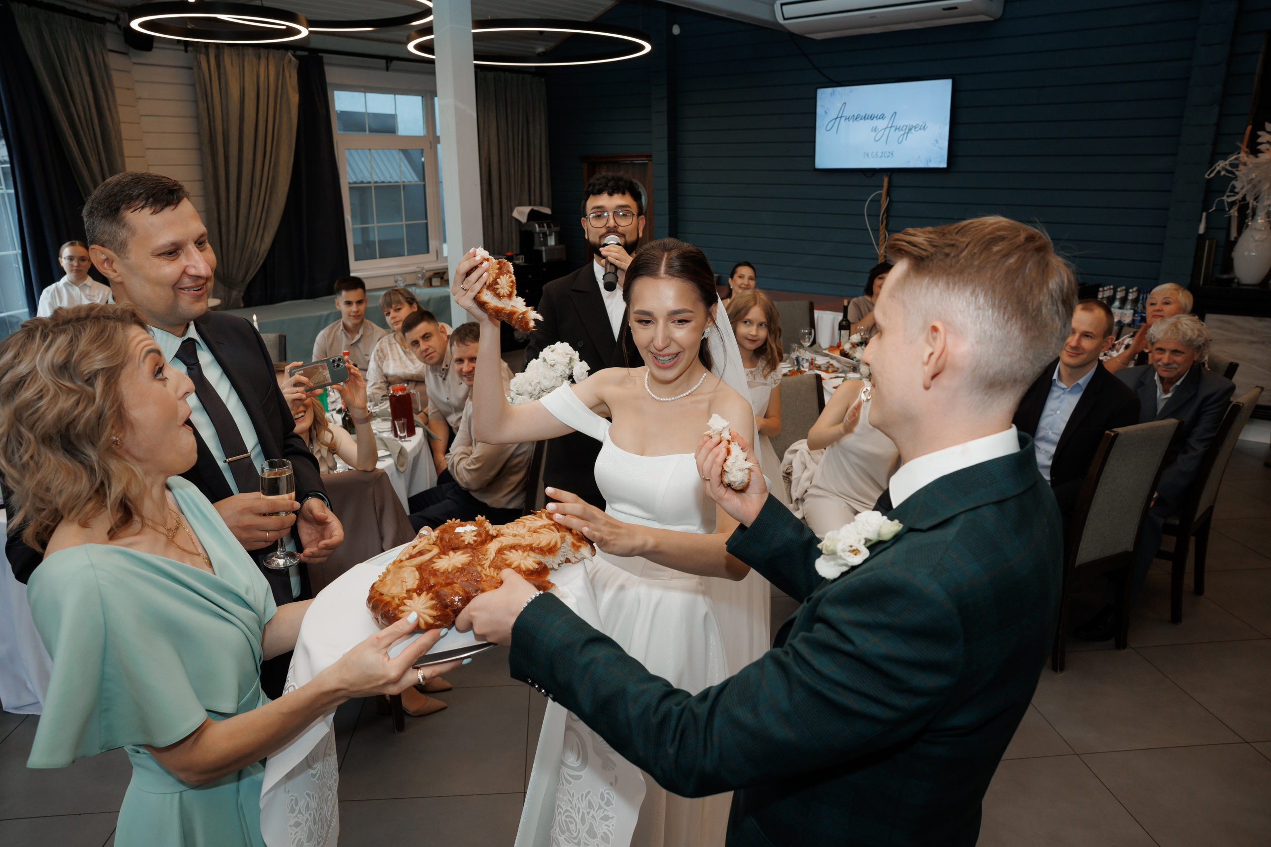 Регистрация в отеле Fish Point, ЗАГС Бутово, прогулка в Остафьево. Свадебный и репортажный фотограф (Москва, Королев и другие)