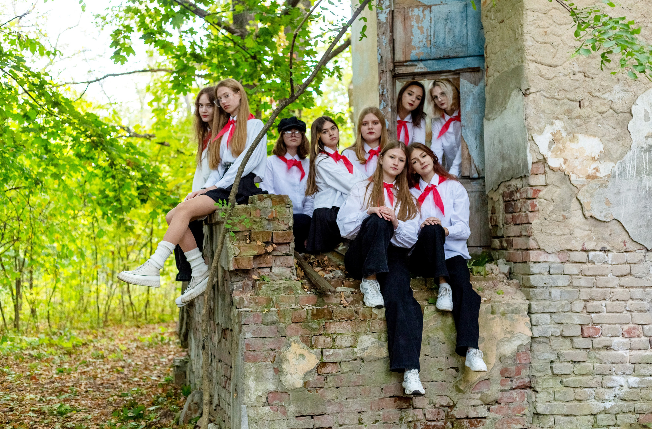 Пионеры заброшенная лесная школа, 9Б — школа 92. Выпускные альбомы Воронеж от Веры Соколовой