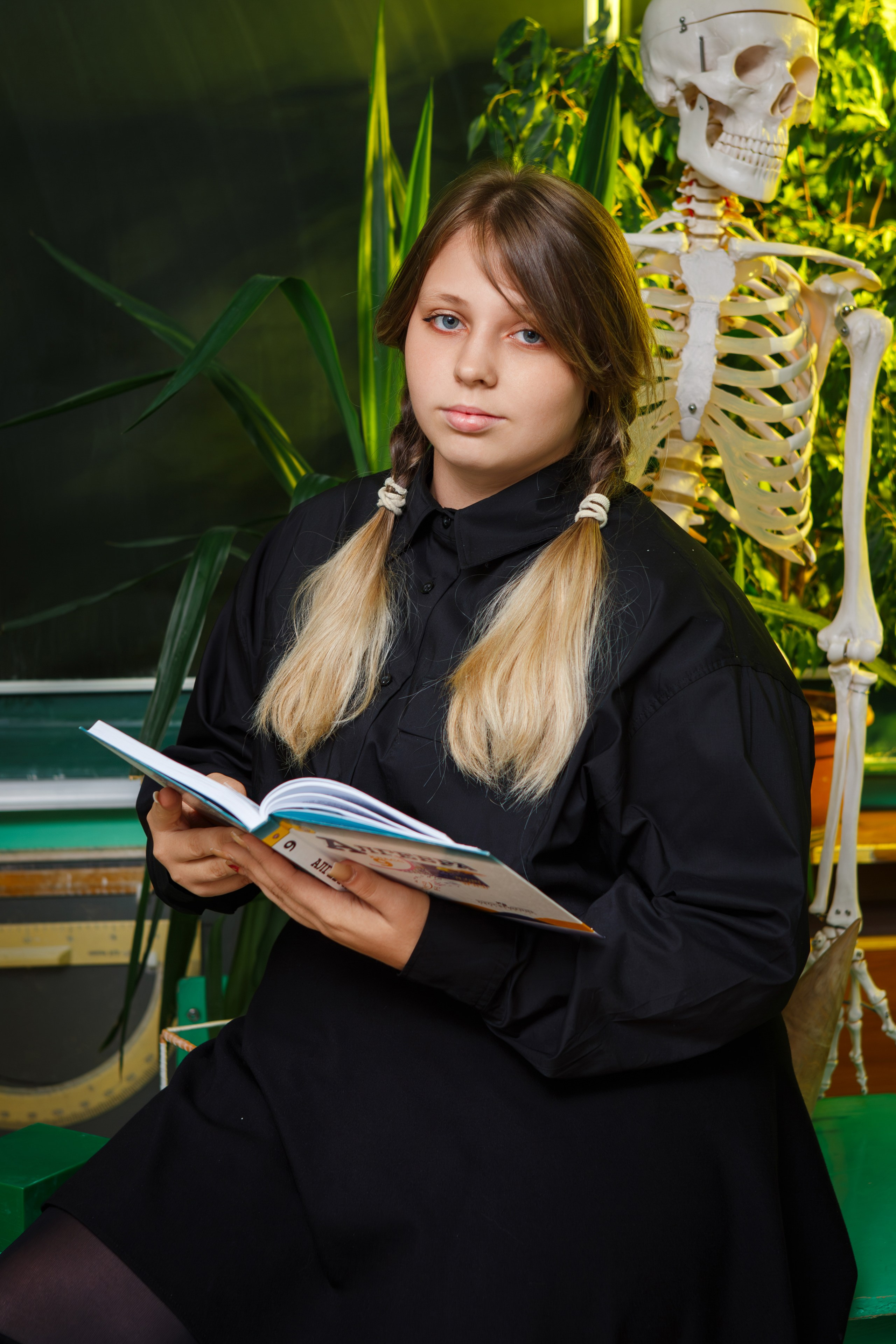 ПОРТРЕТНАЯ ФОТОСЕССИЯ В КЛАССЕ ДЛЯ 9 КЛАССОВ. ТВОЙ АЛЬБОМ / ТВОИ ПРАВИЛА