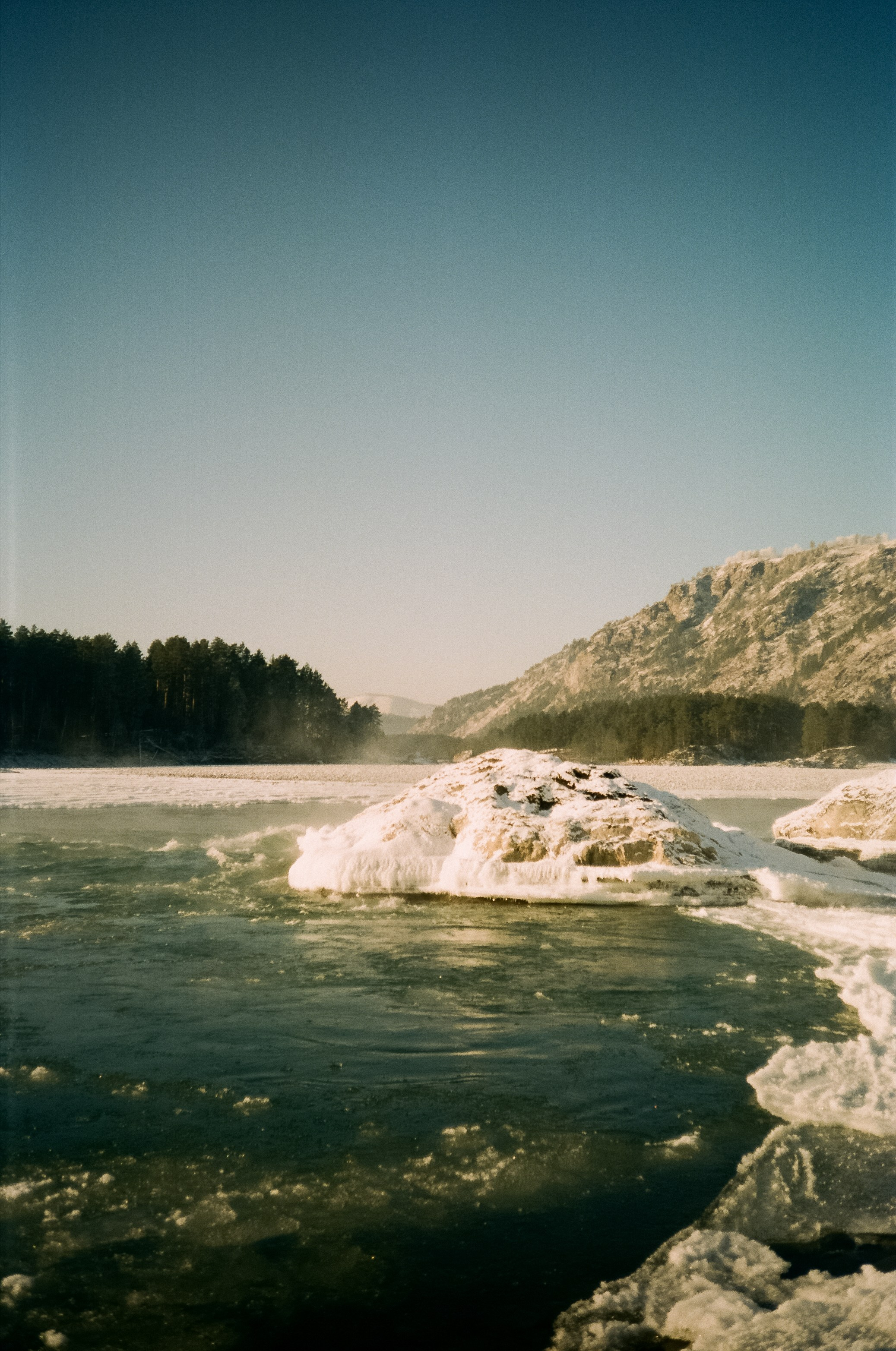 Бережок первый день, мост Бирюзовая Катунь / 10 декабря 2023 года (-25