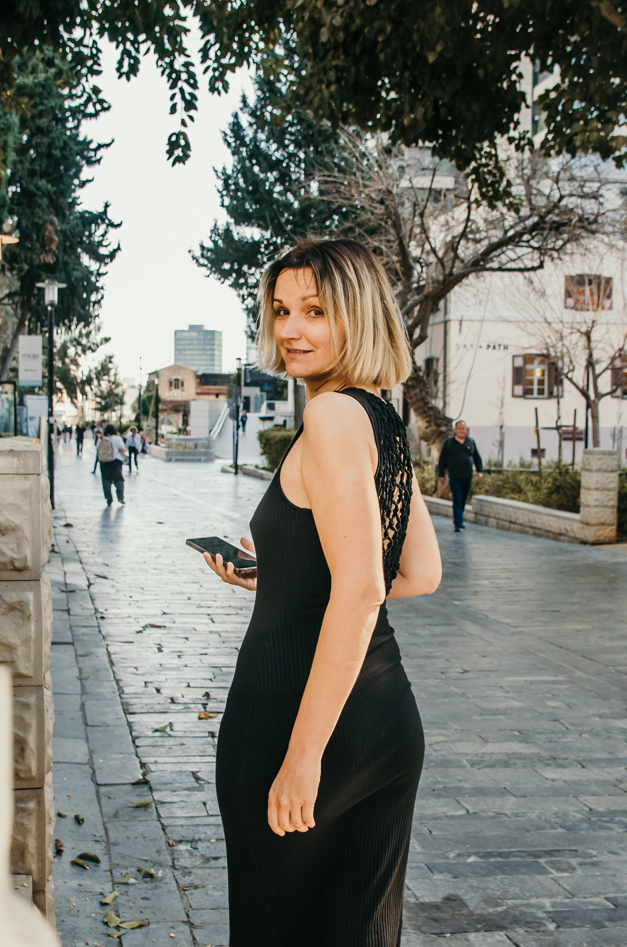 Maria. Sarona. Maria Tvilla