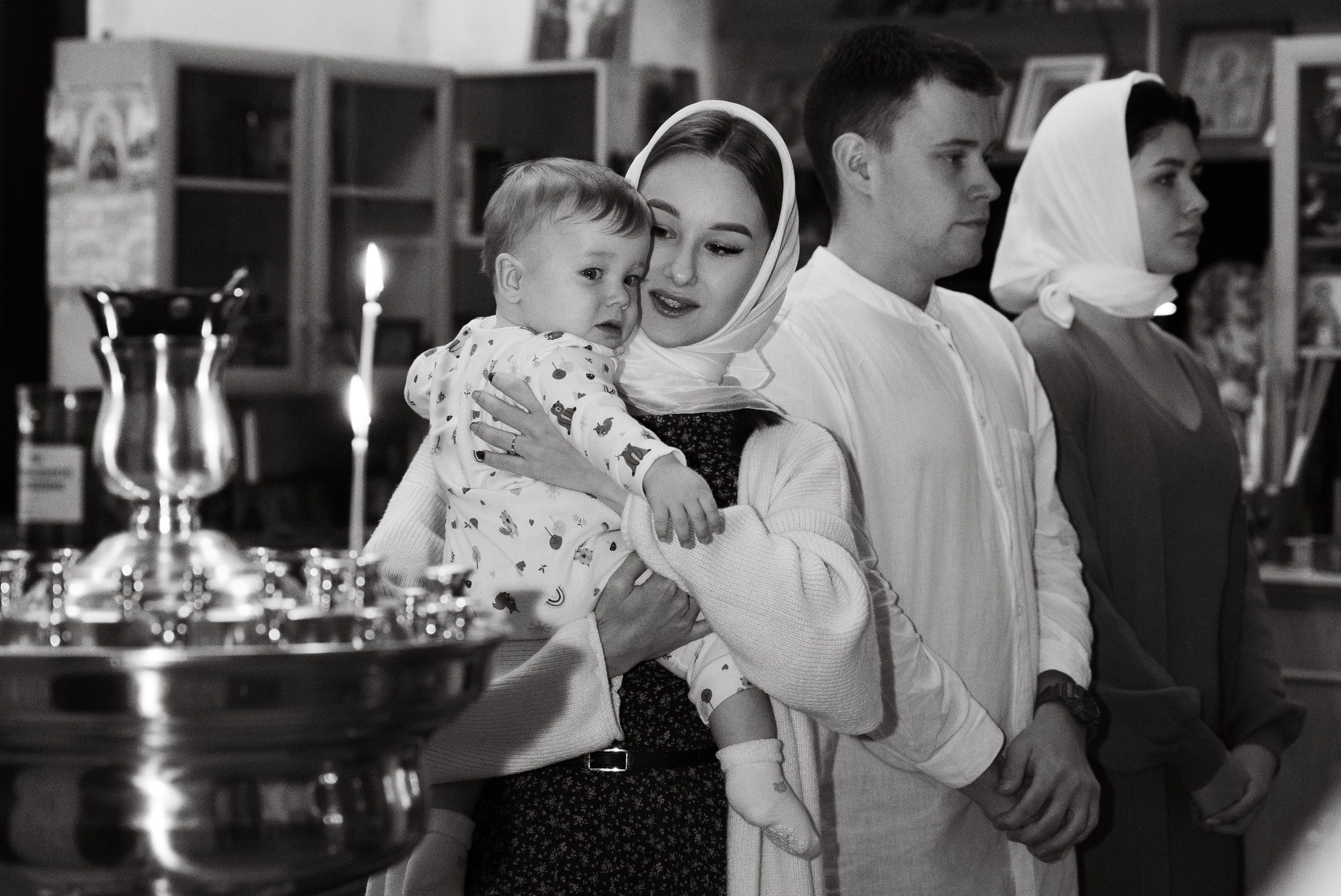 Крещение в Церкви святителя Стефана Пермского в Южном Бутово. Фотограф Ксения Огородова портфолио