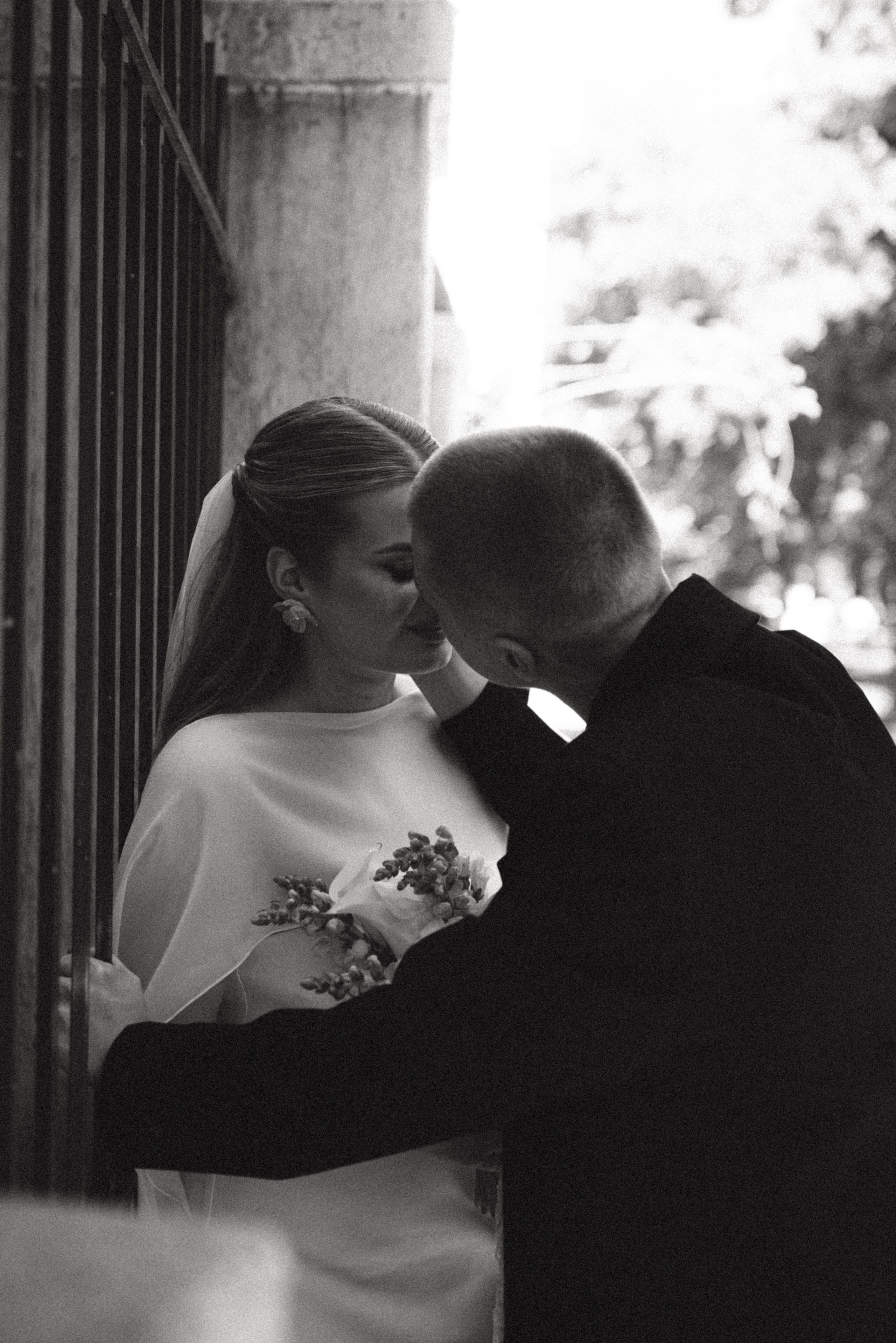 Свадебная прогулка и роспись в Кировском ЗАГСе