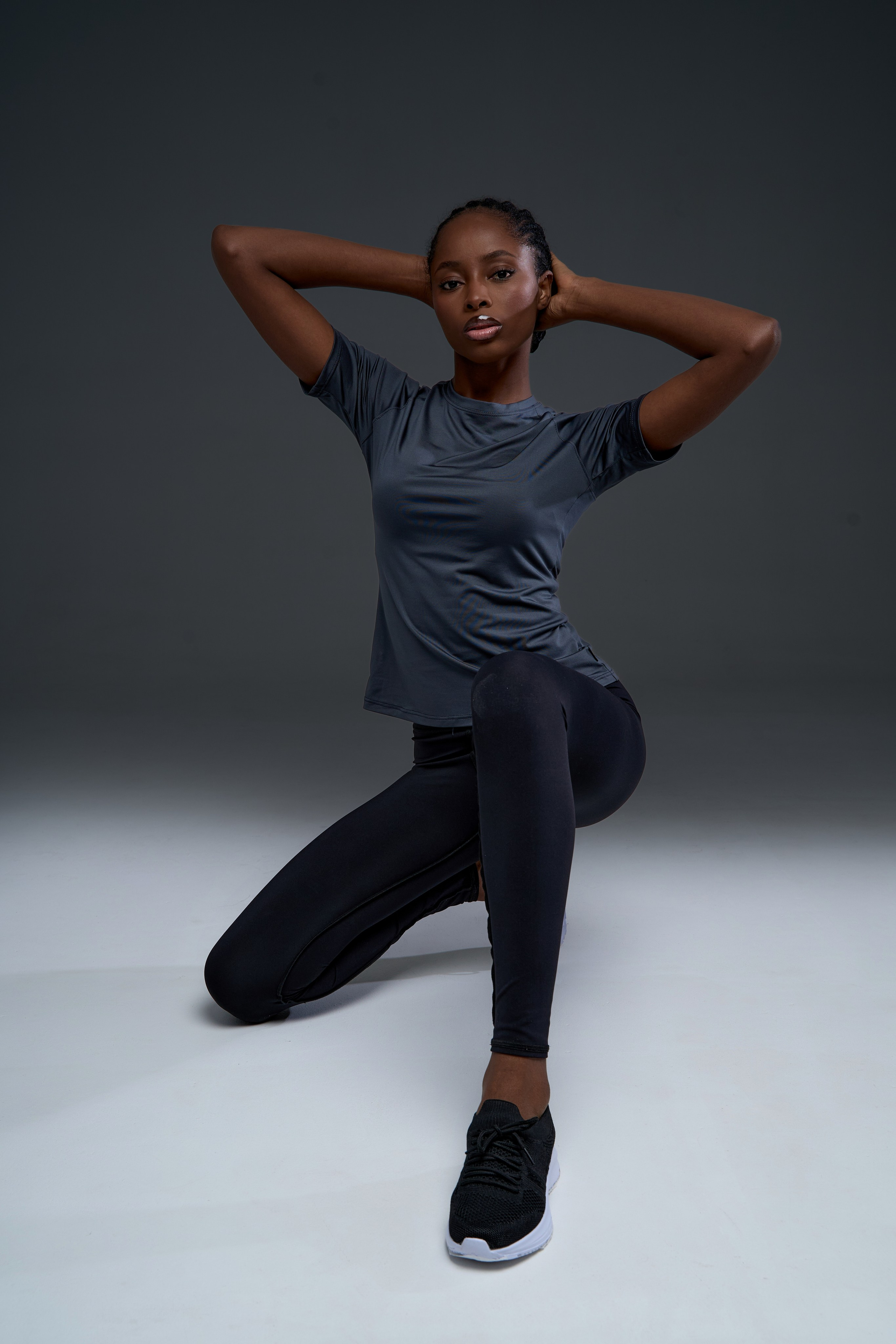 Спортивные футболки. Фотограф для маркетплейсов в Москве