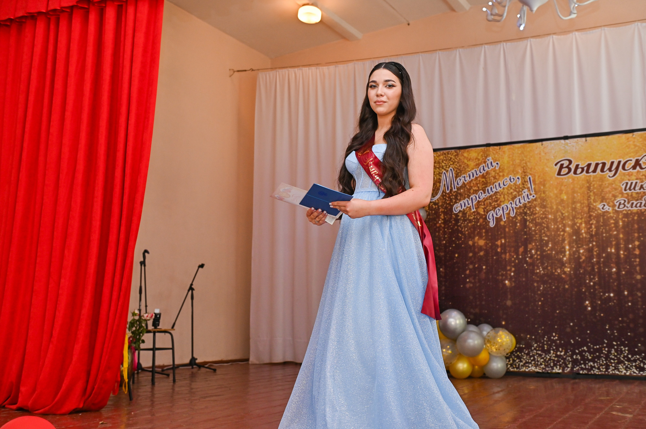 Выпускной школа 48. Семейный и свадебный фотограф во Владивостоке