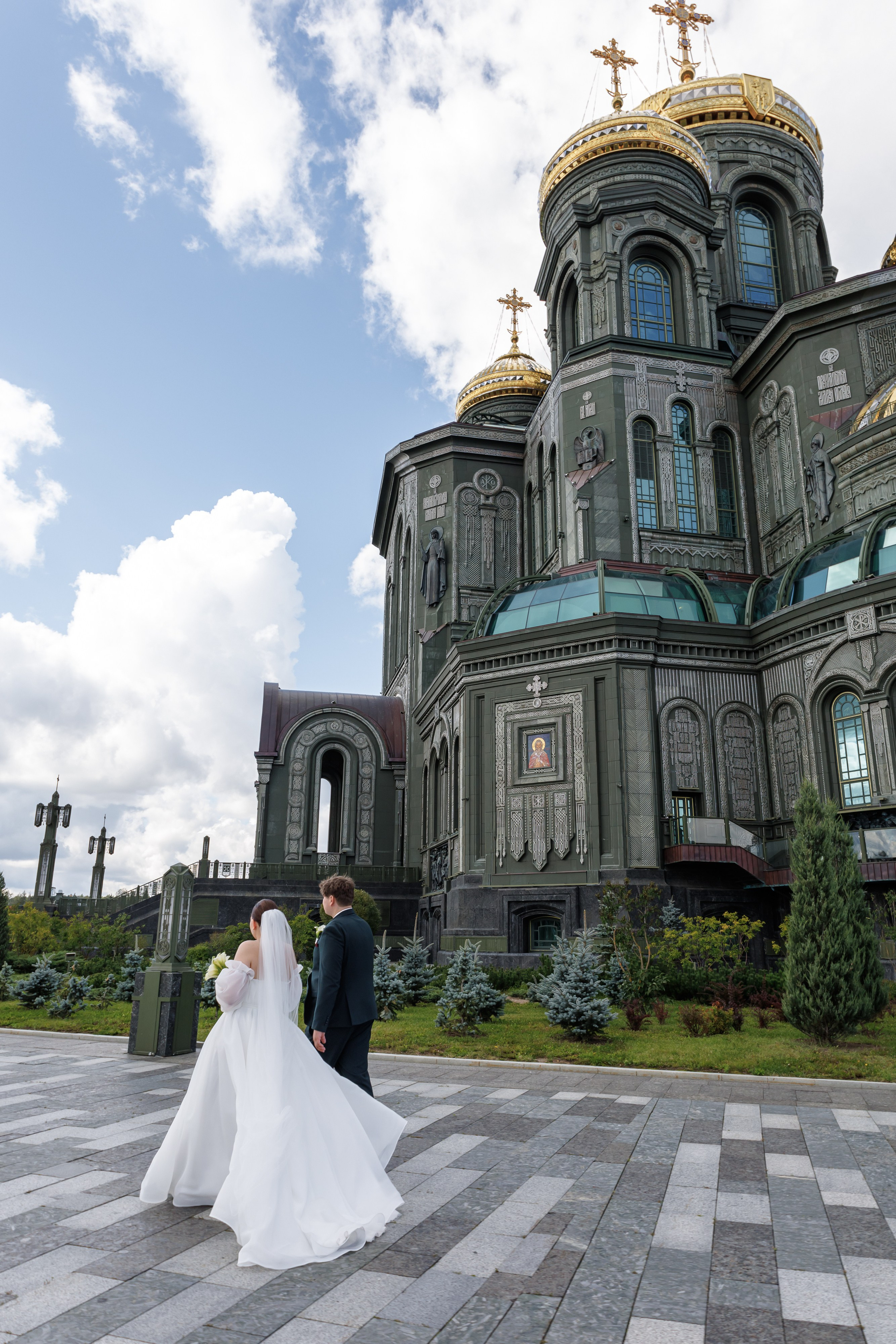 Свадебная прогулка. Контент и свадебный фотограф в Одинцово и Москве. Вакульчик Екатерина