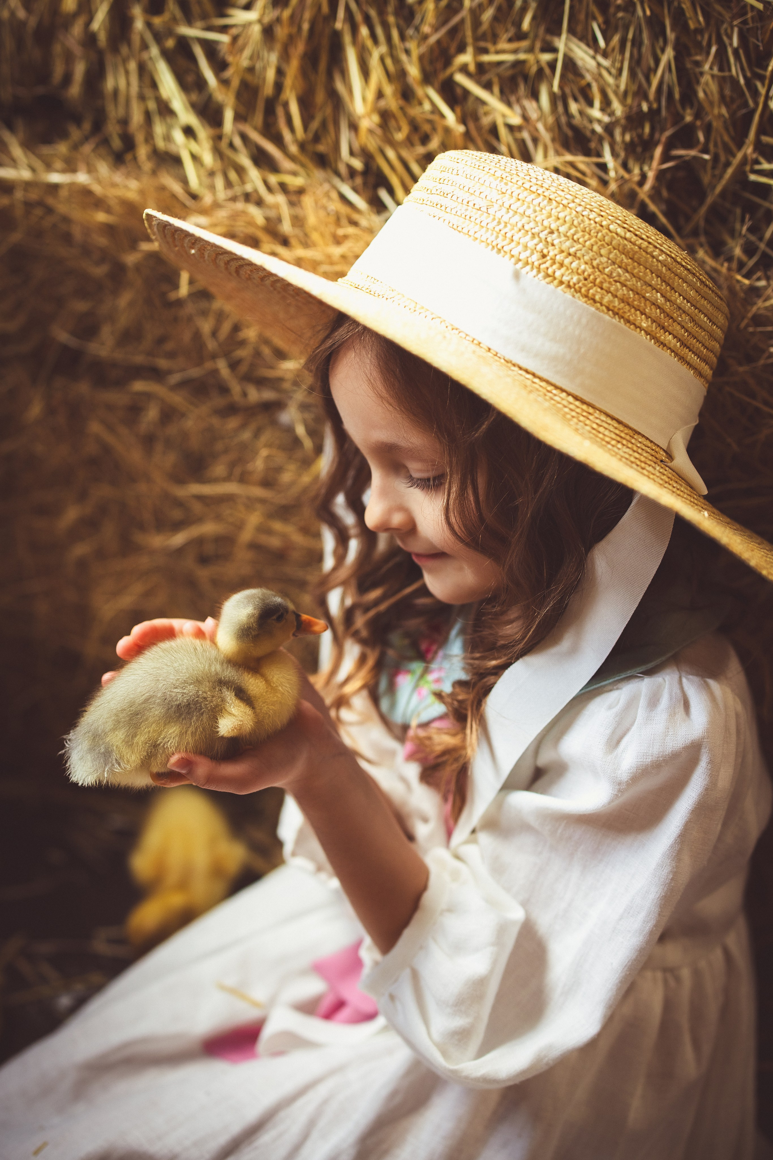 Пасхальный фотопроект с козочкой и утятами, в фотостудии «Эль» 2024 г. Семейный и детский фотограф в Краснодаре Анна Трашкова
