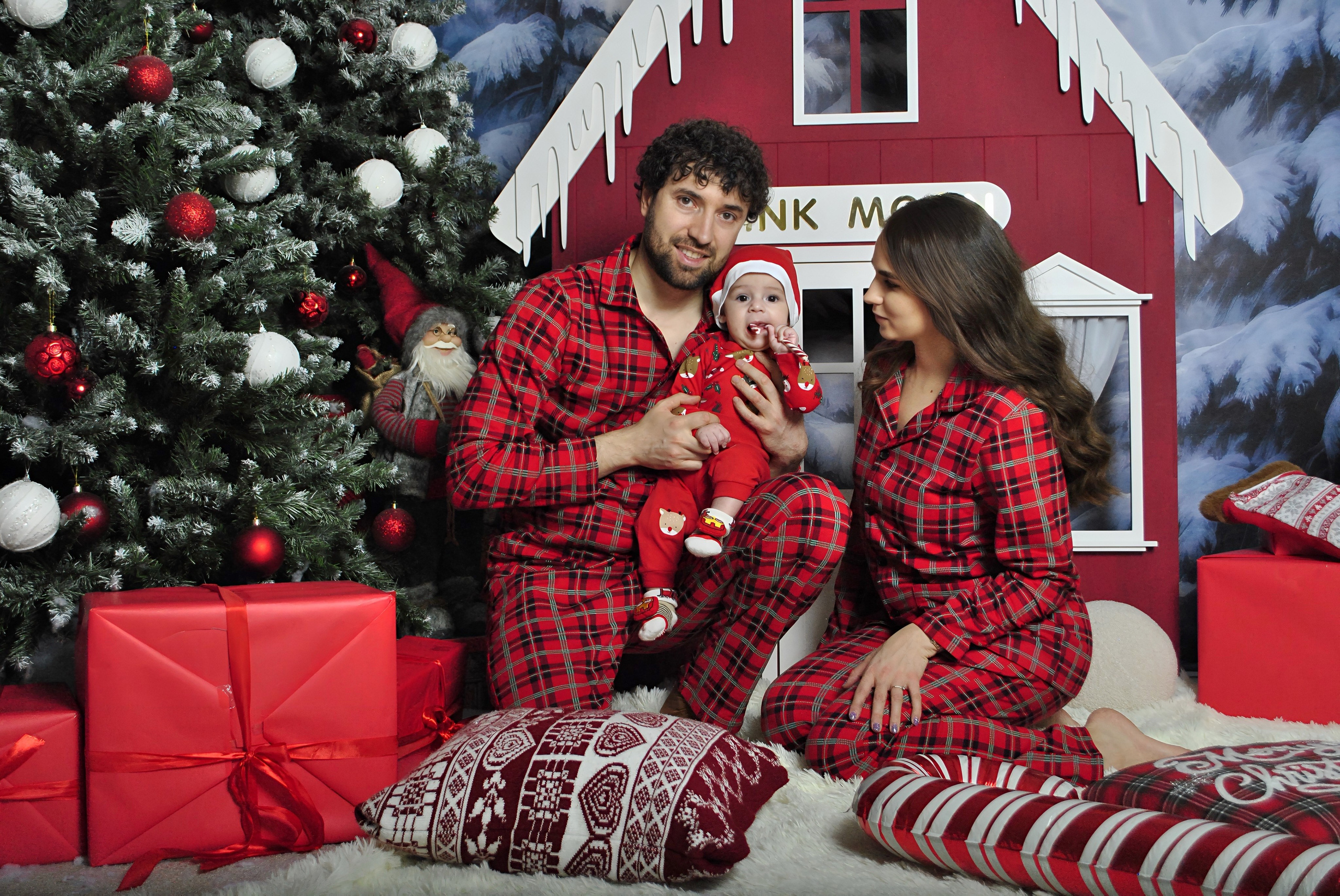 Лада и семья. Фотограф Мария Мусаелян