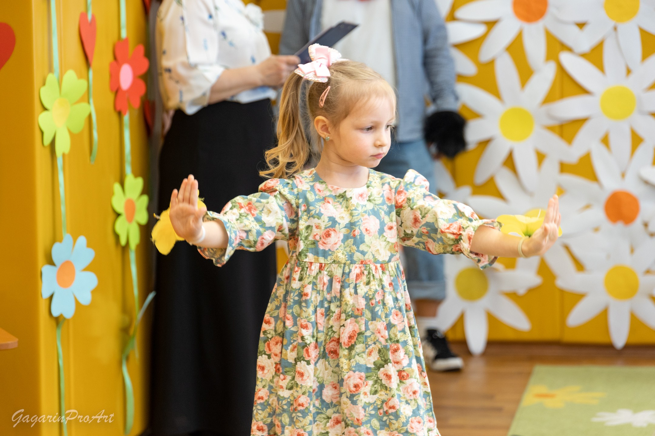 Фотограф в детский сад на утренник и праздник. GagarinProArt