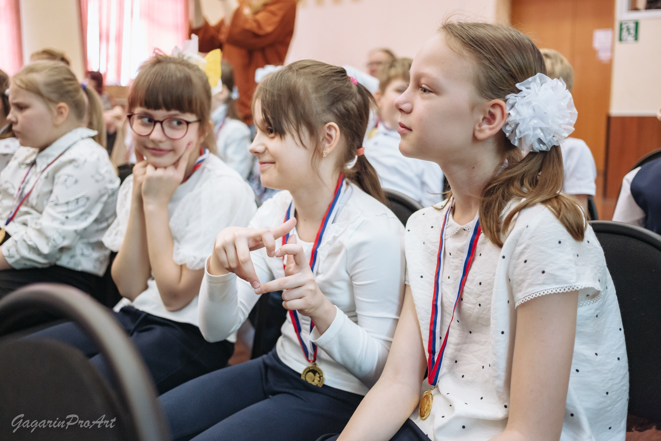 Репортаж в школе на выпускной. Фотограф на выпускной. GagarinProArt