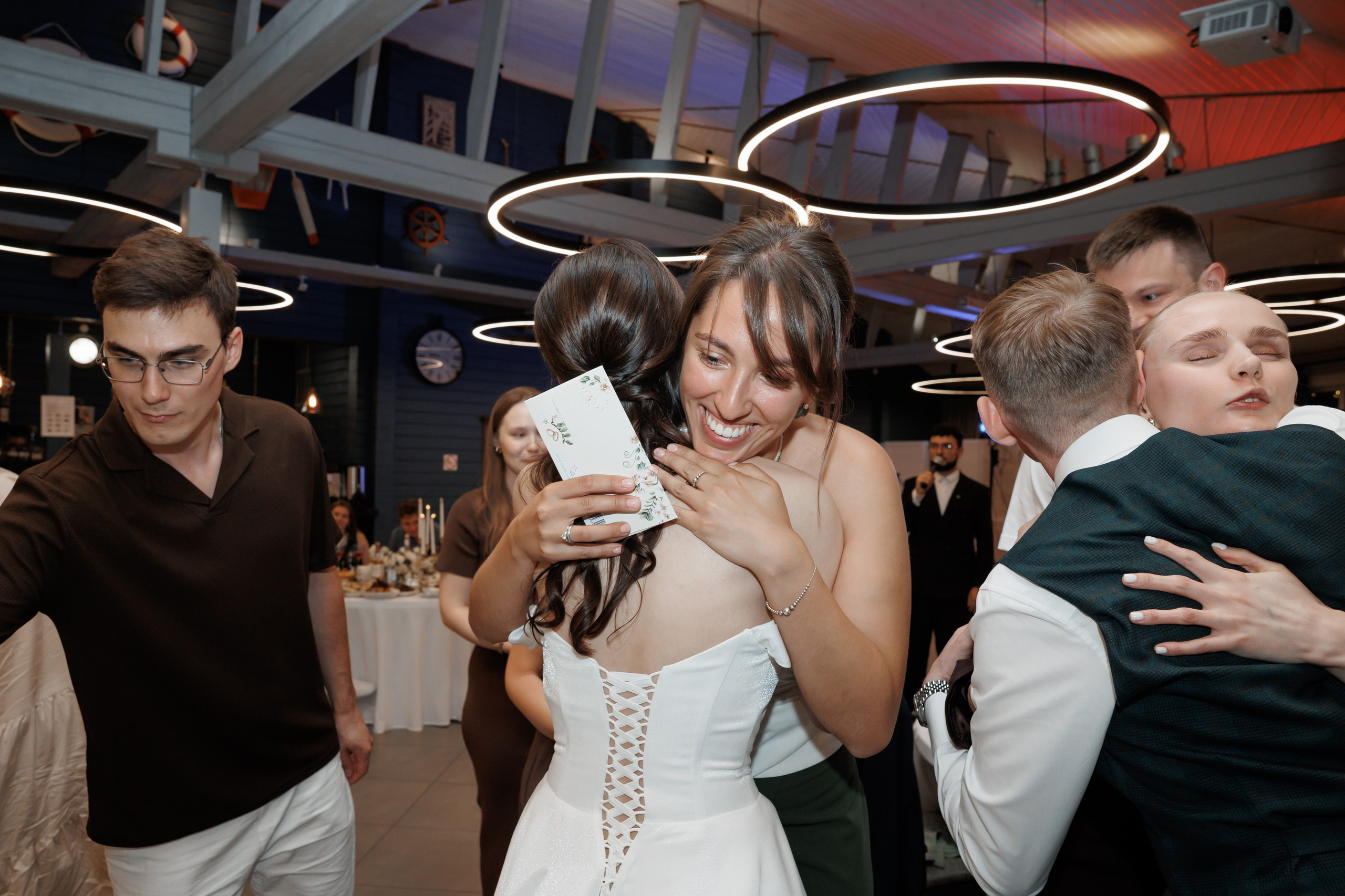 Регистрация в отеле Fish Point, ЗАГС Бутово, прогулка в Остафьево. Свадебный и репортажный фотограф (Москва, Королев и другие)