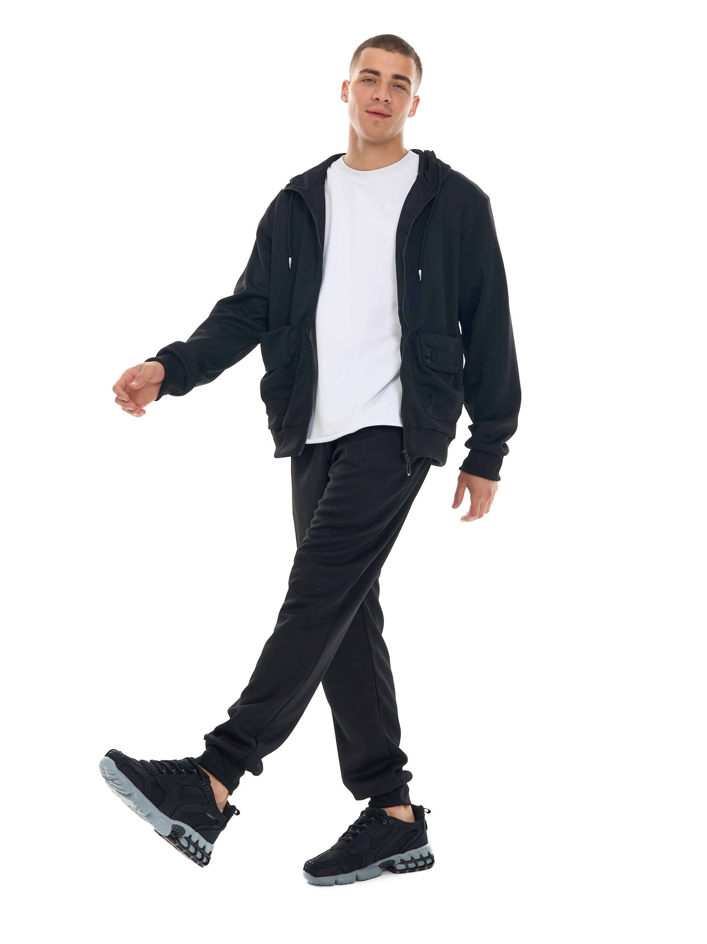 Фотомодель для маркетплейсов Паша. Фотосъёмка для марктеплейсов Studio 11.11