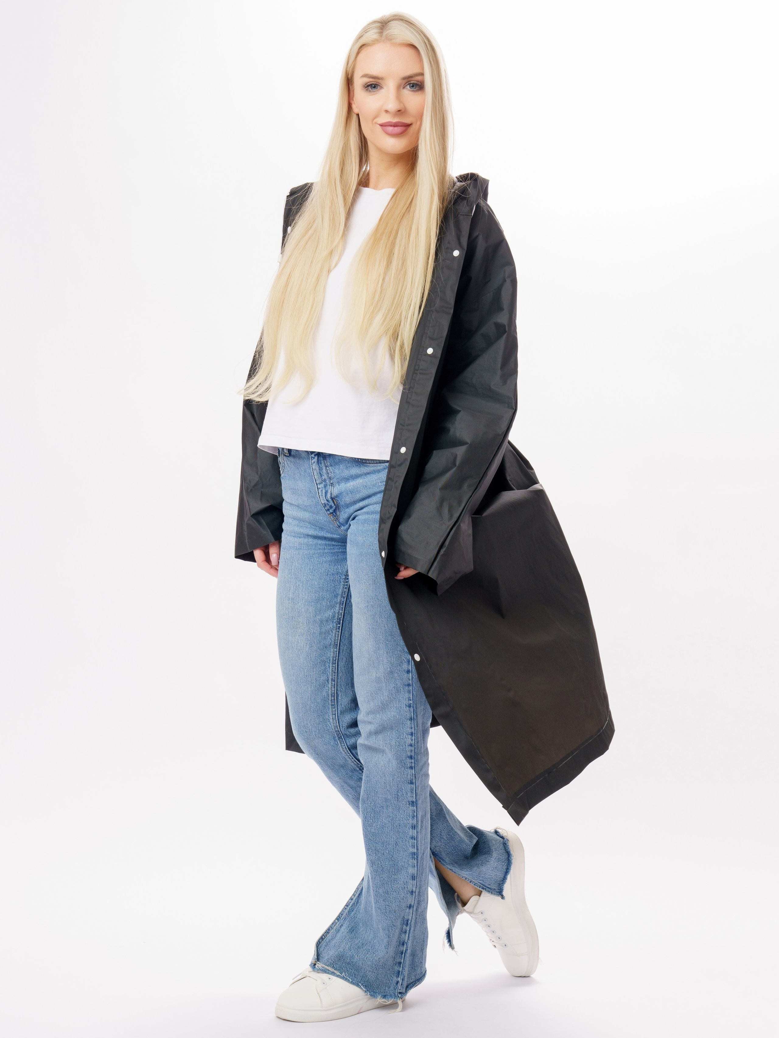 Дождевики, парная съемка. KED Production — продакшн из СПб. Создаём фото, видео и контент, который помогает брендам и селлерам продавать больше