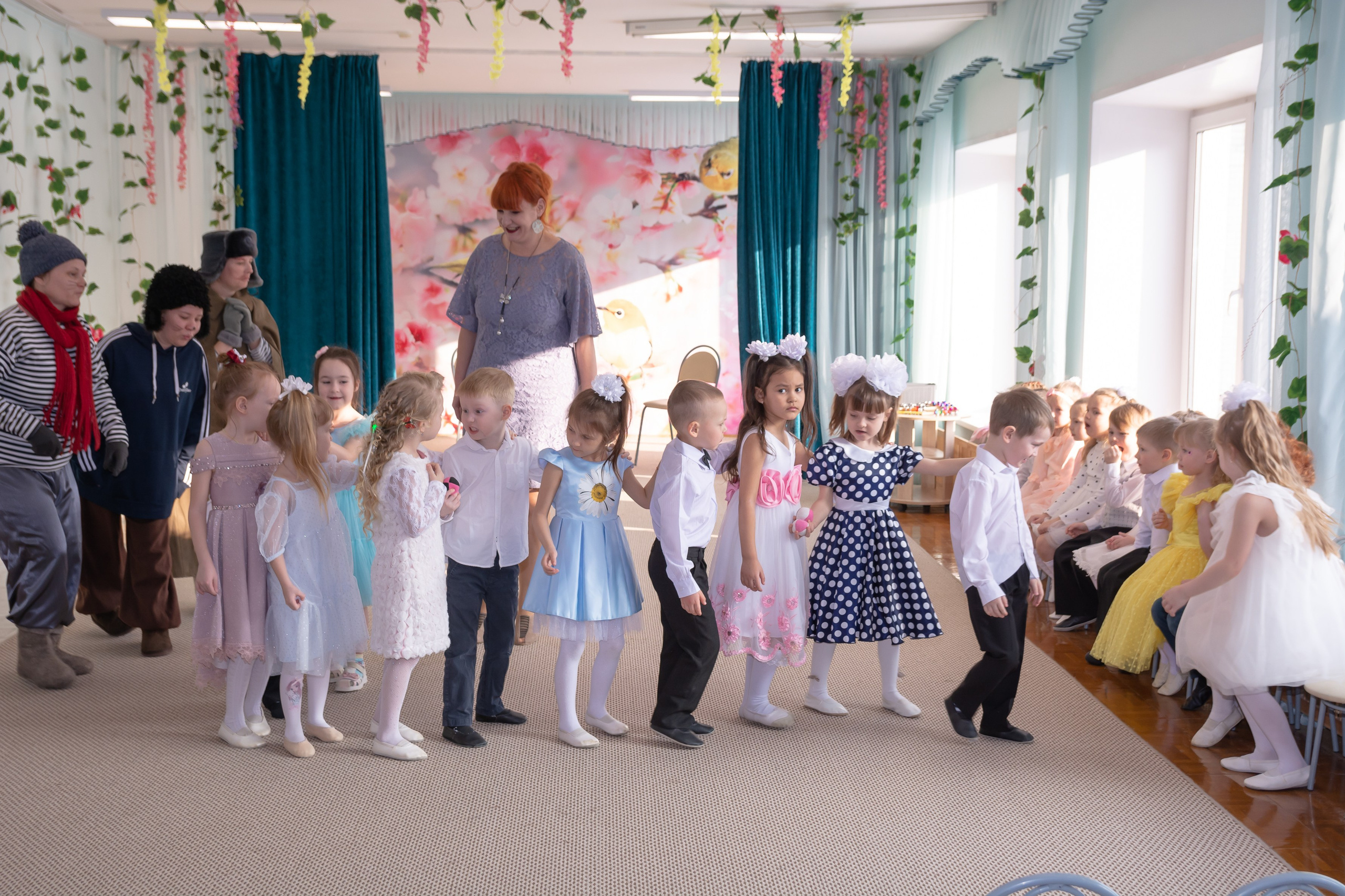 Весенний утренник