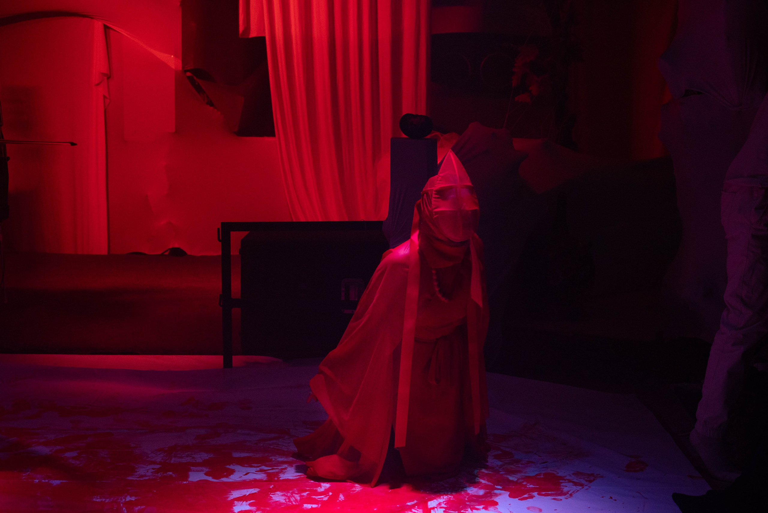 Перфоманс «Хуже». Репортажный и портретный фотограф в Воронеже