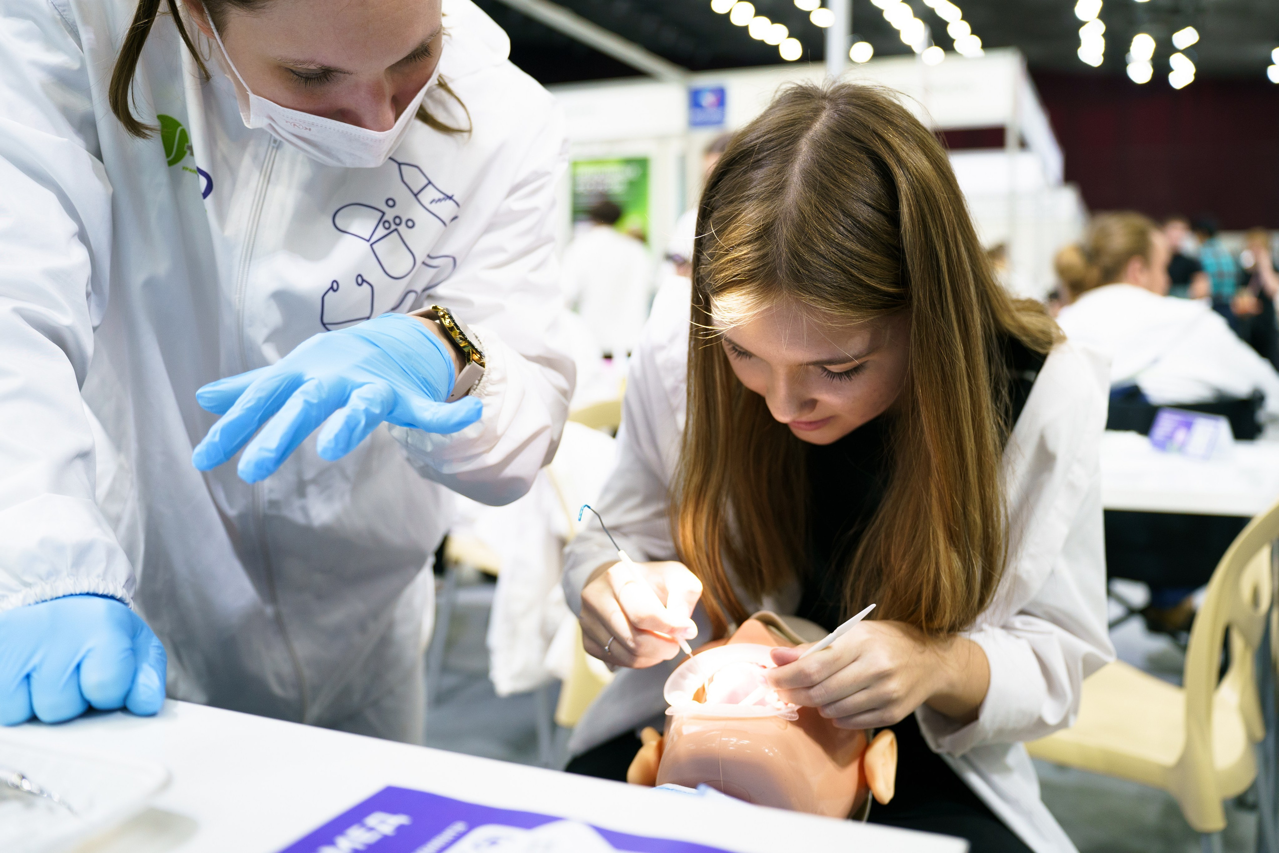 Выставка Абитуриент. Видеограф и Фотограф в Челябинске Ксения и Владимир Рюмины