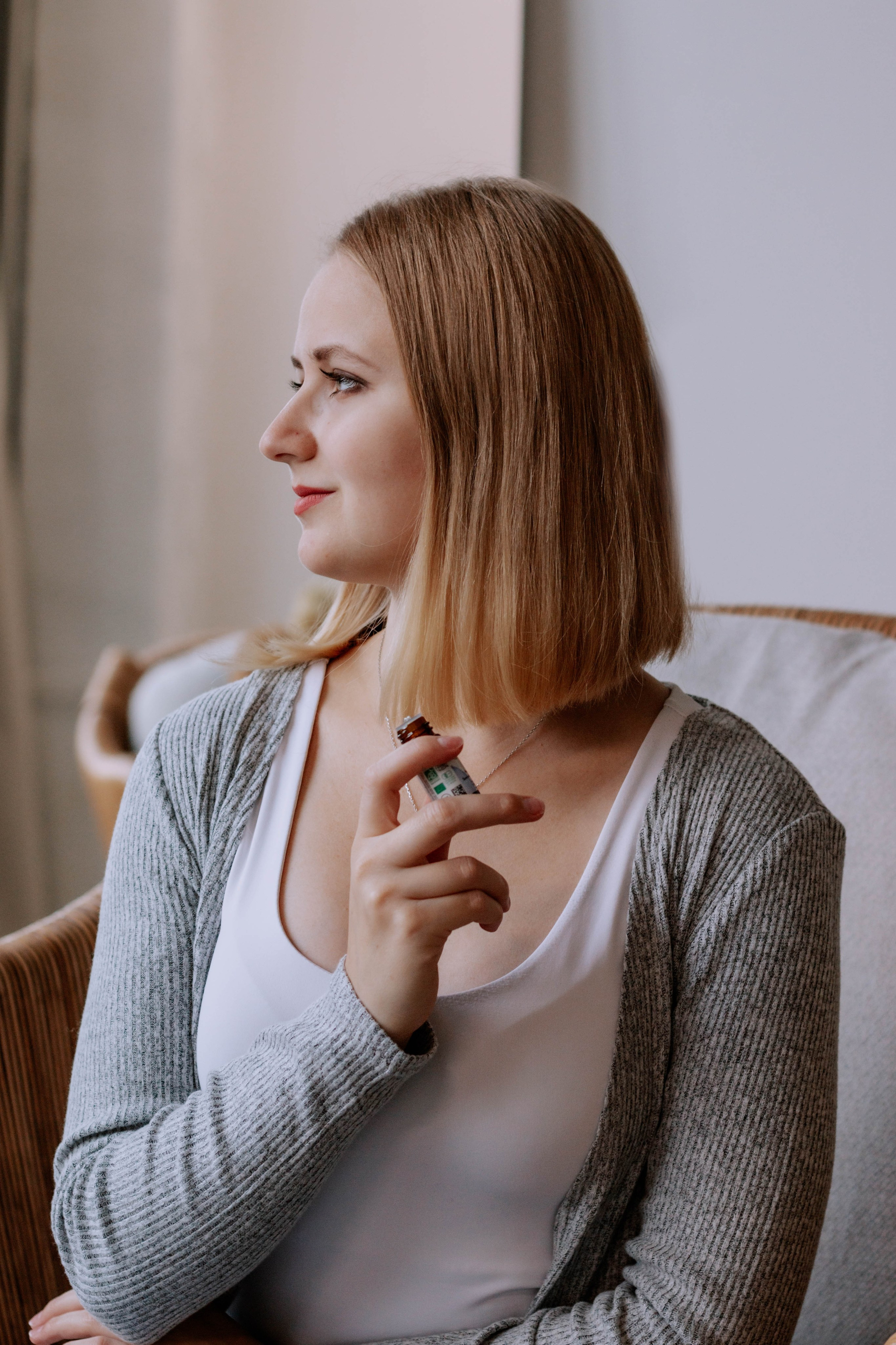 Алиса — Ароматерапевт. Бережно сохраняю ваши чувства и истории на своих фотографиях