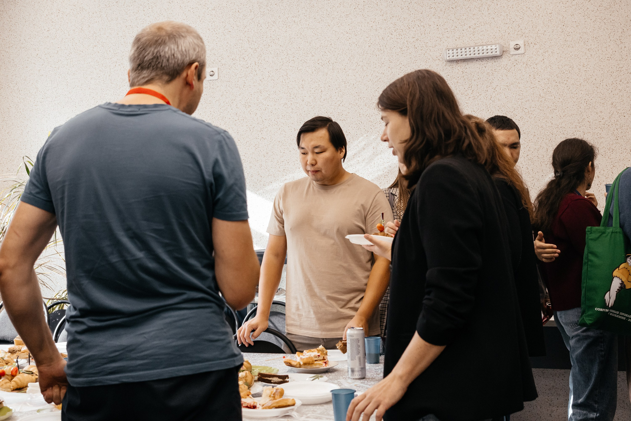 Всероссийская конференция молодых ученых «Современные проблемы геохимии — 2025»