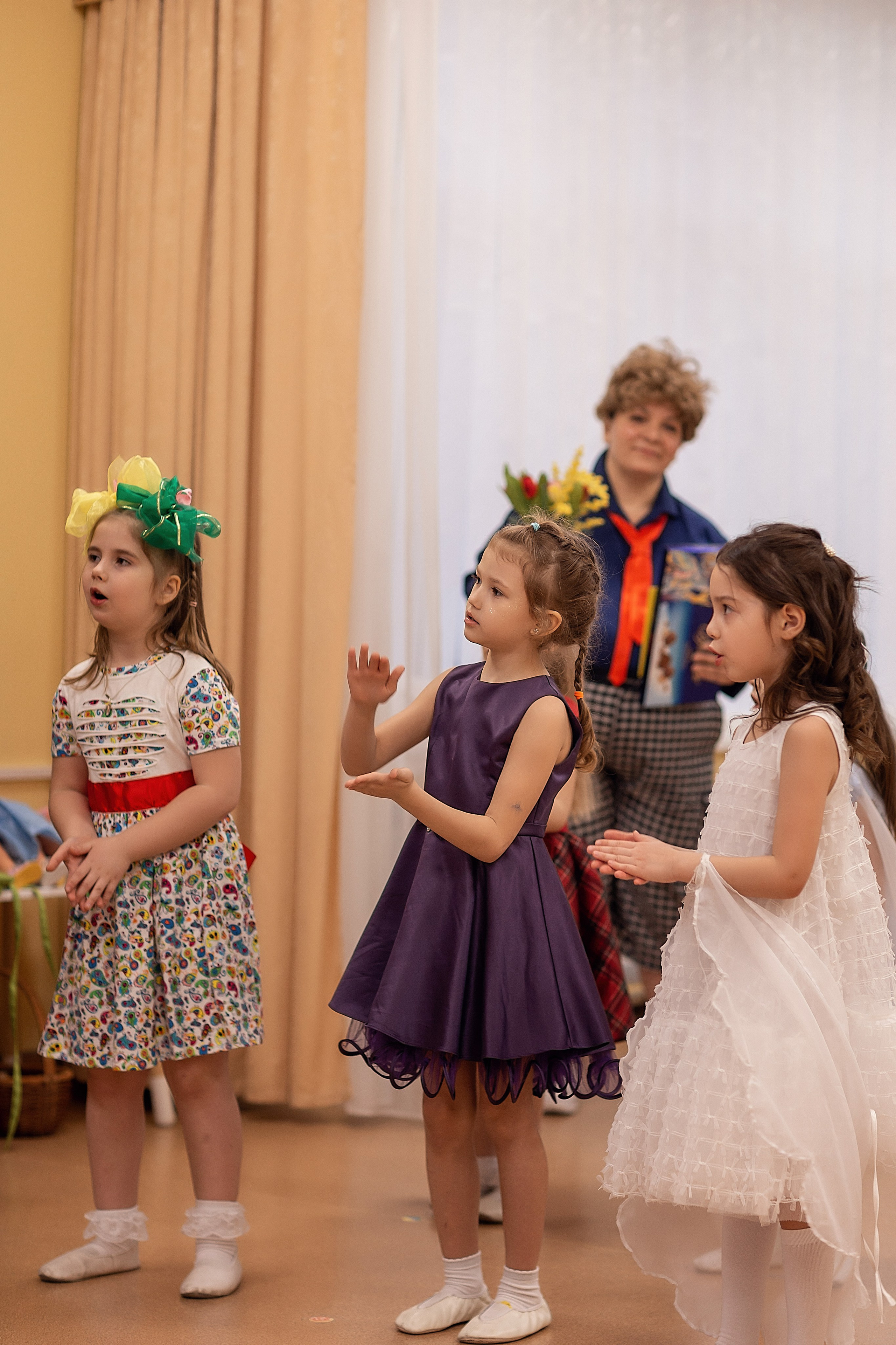 Весенний утренник_старшая группа_2025. Семейный фотограф в Санкт-Петербурге
