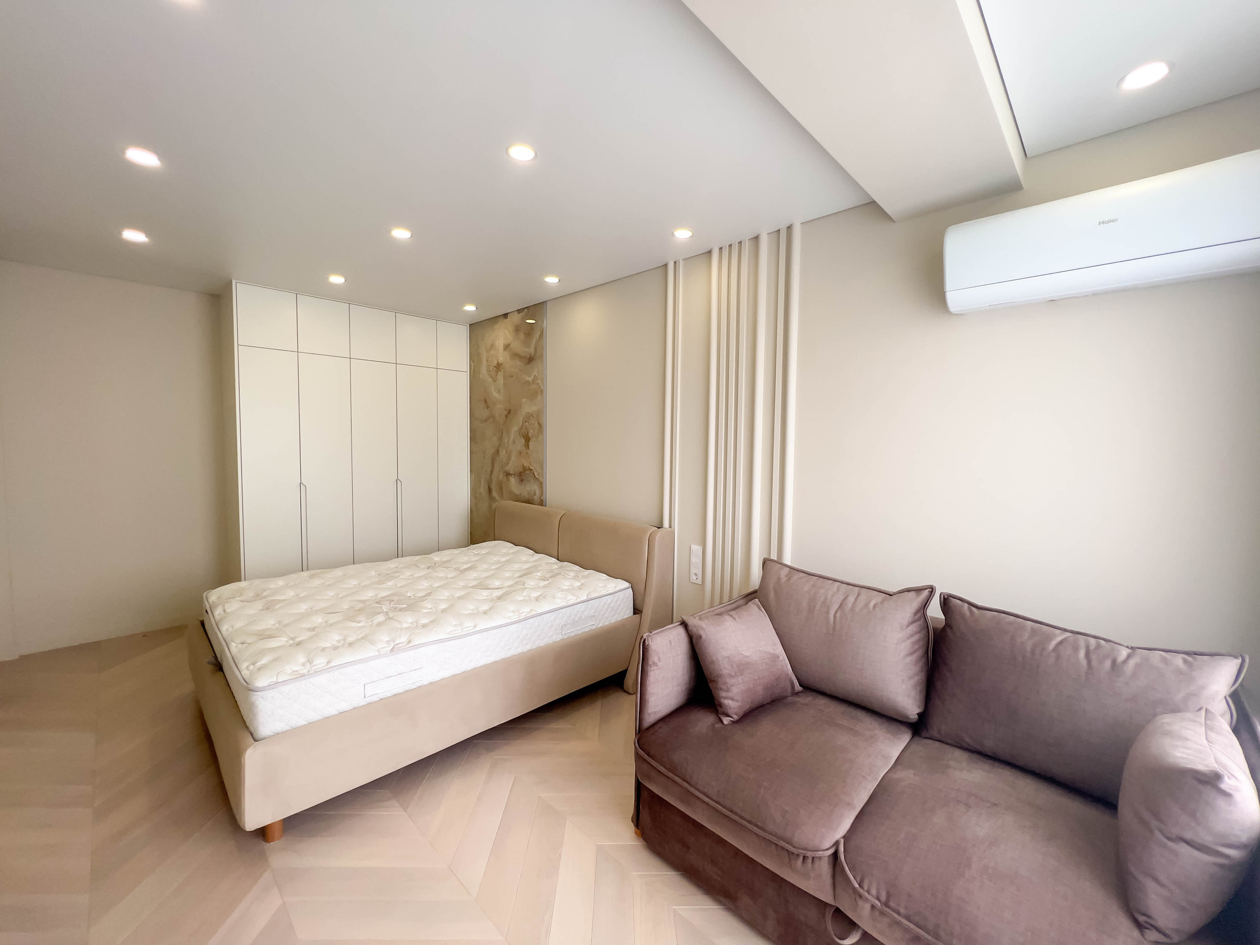 Flat. Fotograf Dmitrii Donets