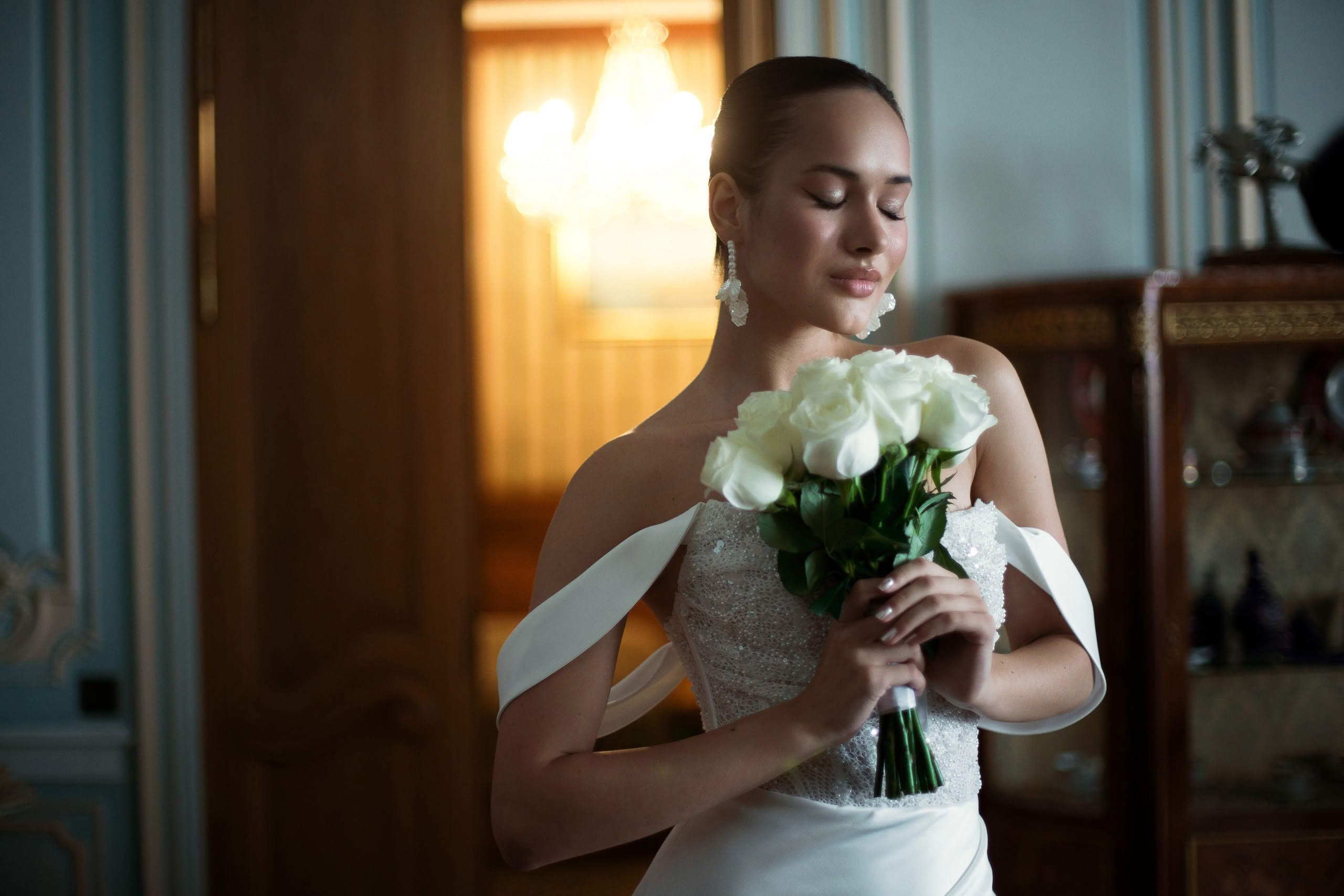 утро невесты невеста с букетом портрет сборы невесты Санкт-Петербург