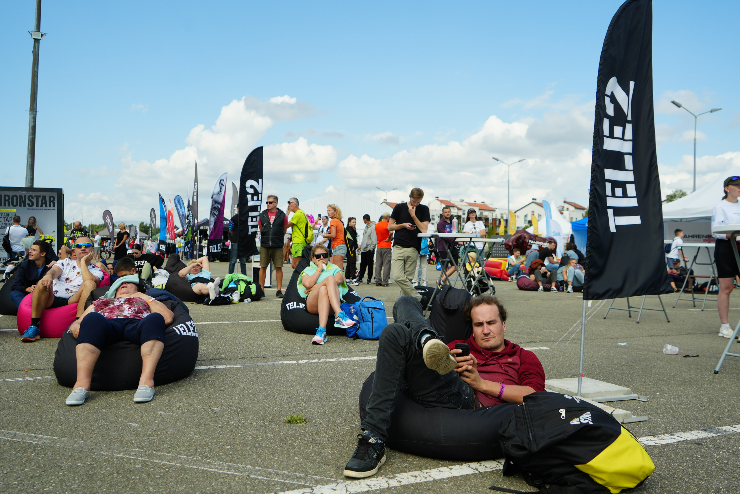 Фотоотчет партнерской интеграции для компании TELE2 на фестивале Ironstar. Репортажный фотограф в Красной Поляне и Сочи Павлюченко Екатерина