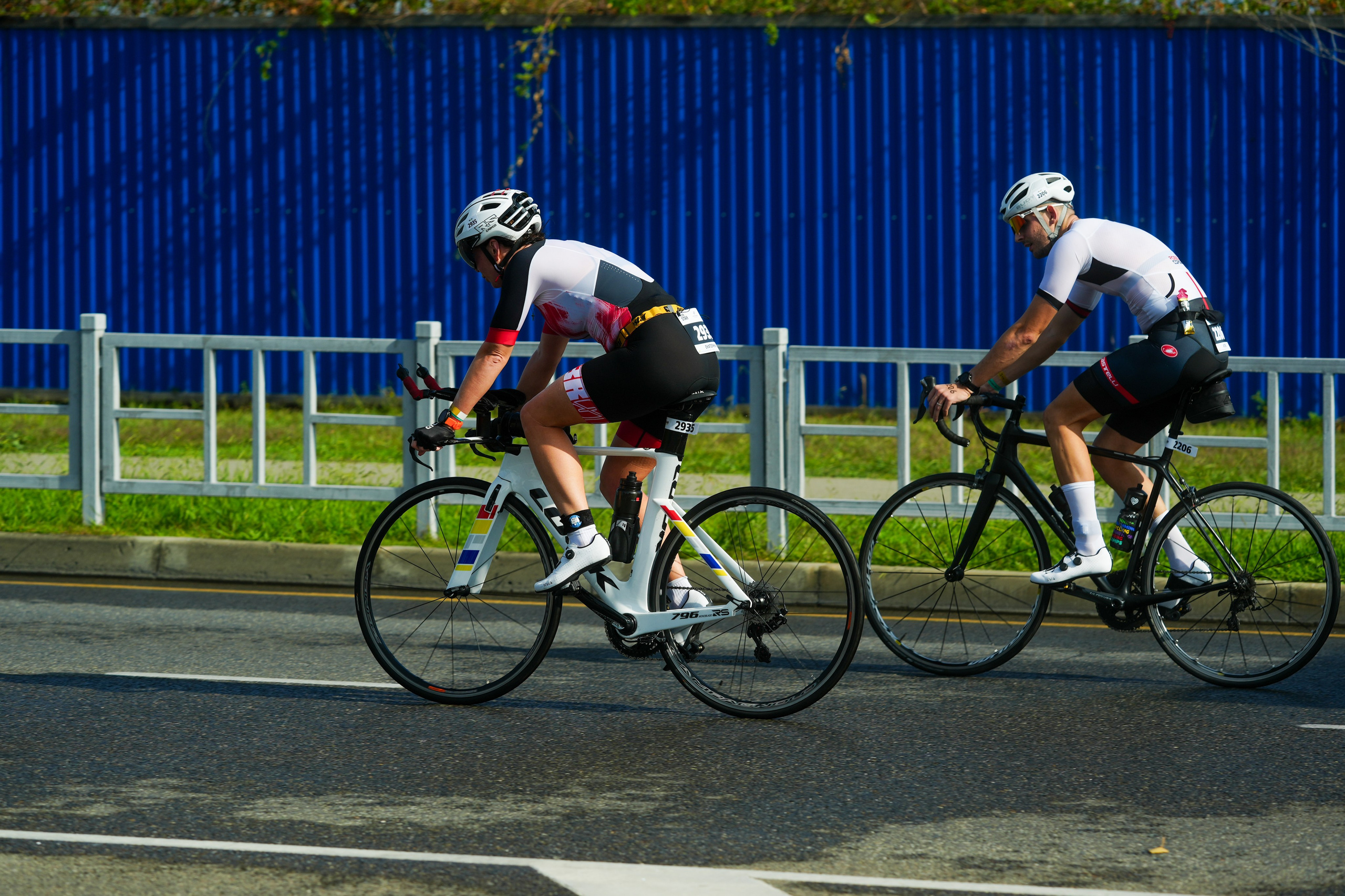 Фотоотчет партнерской интеграции для компании TELE2 на фестивале Ironstar. Репортажный фотограф в Красной Поляне и Сочи Павлюченко Екатерина