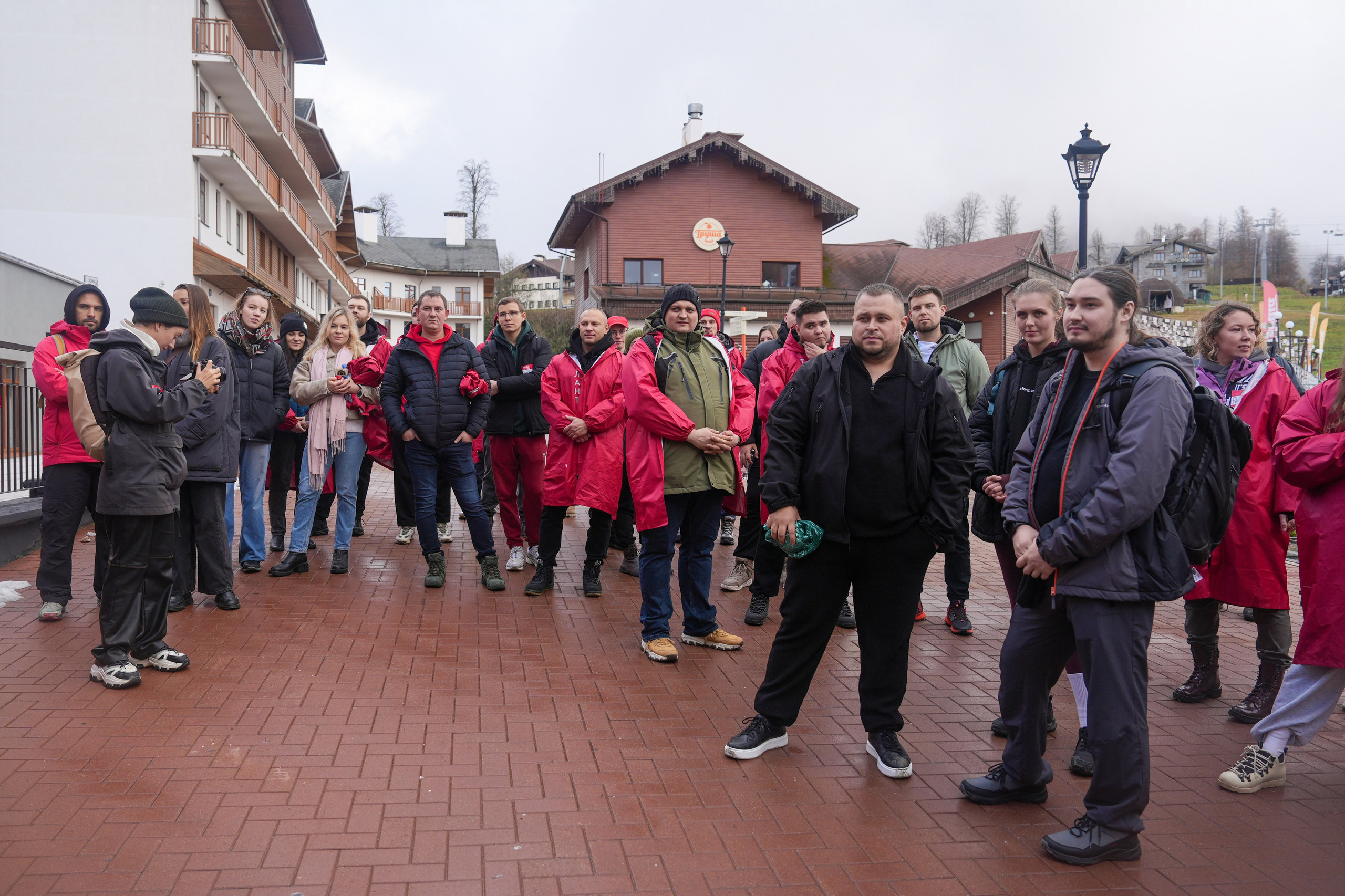 MICE мероприятие — хайкинг на курорте Роза Хутор. Репортажный фотограф в Красной Поляне и Сочи Павлюченко Екатерина