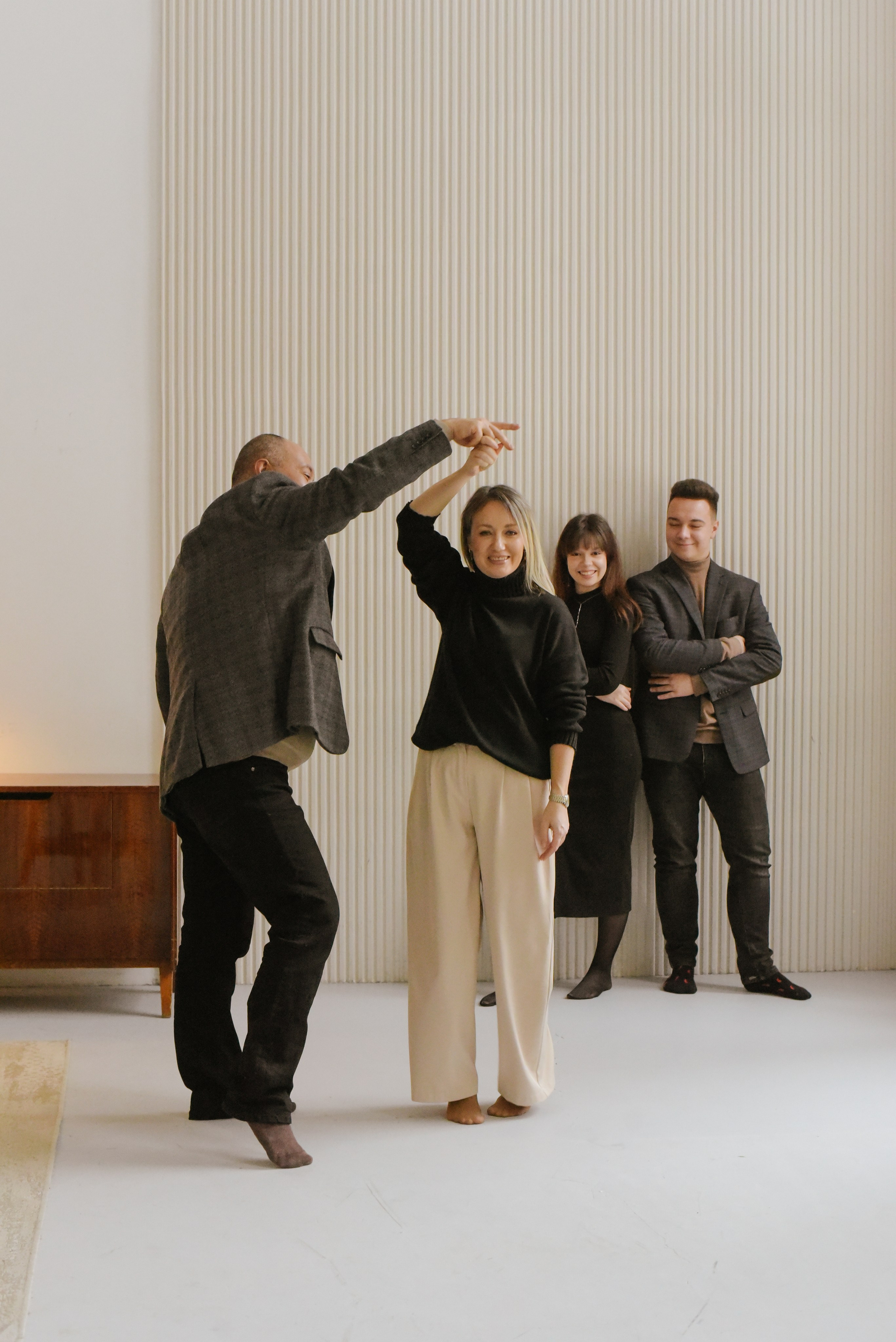 Молодые родители и взрослые дети. Фотограф Лола Волна, город Москва