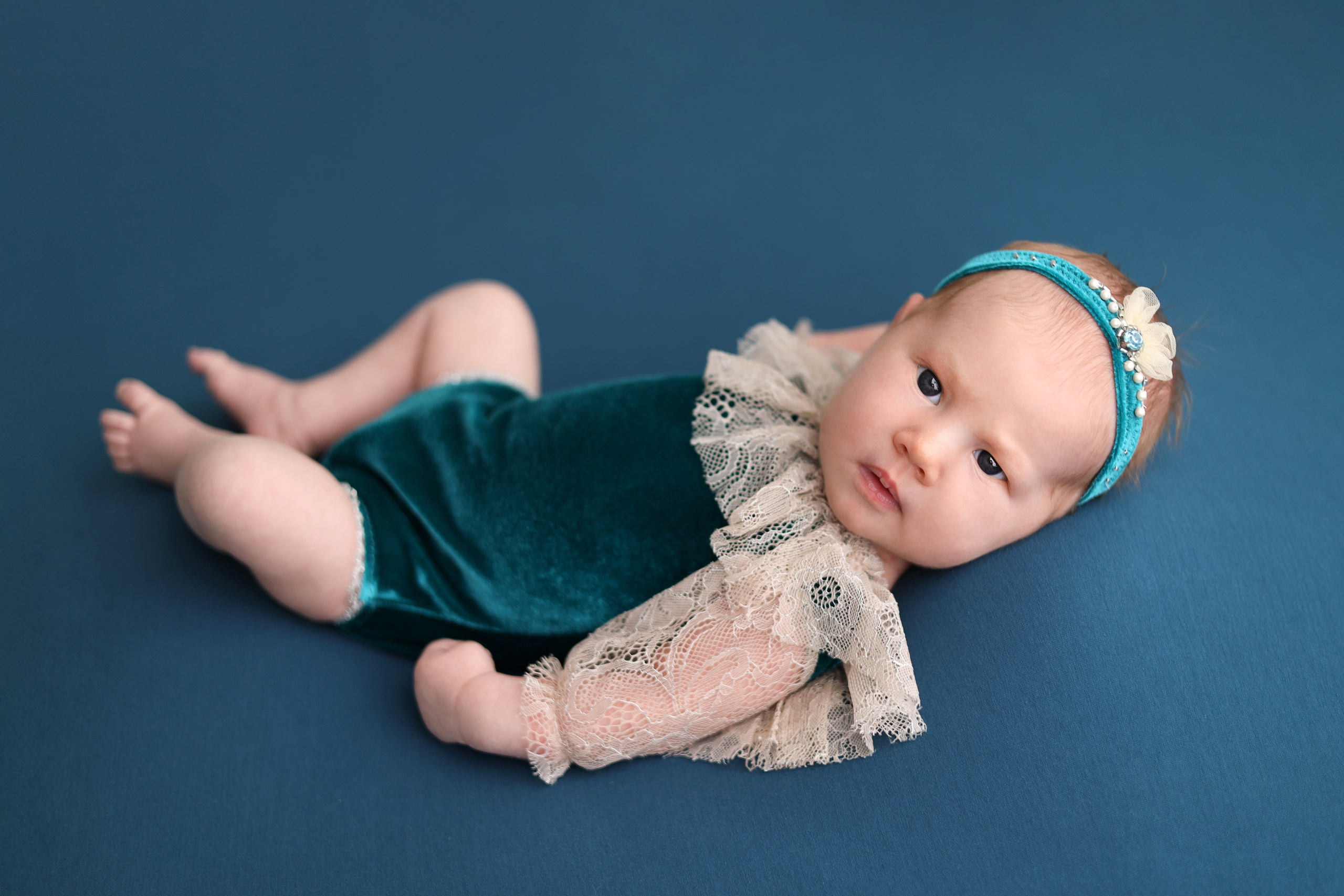 Ньюборн съемка Алисы, оптимальный пакет co стилем natural. Фотограф новорожденных Москва. Ньюборн фотограф Москва