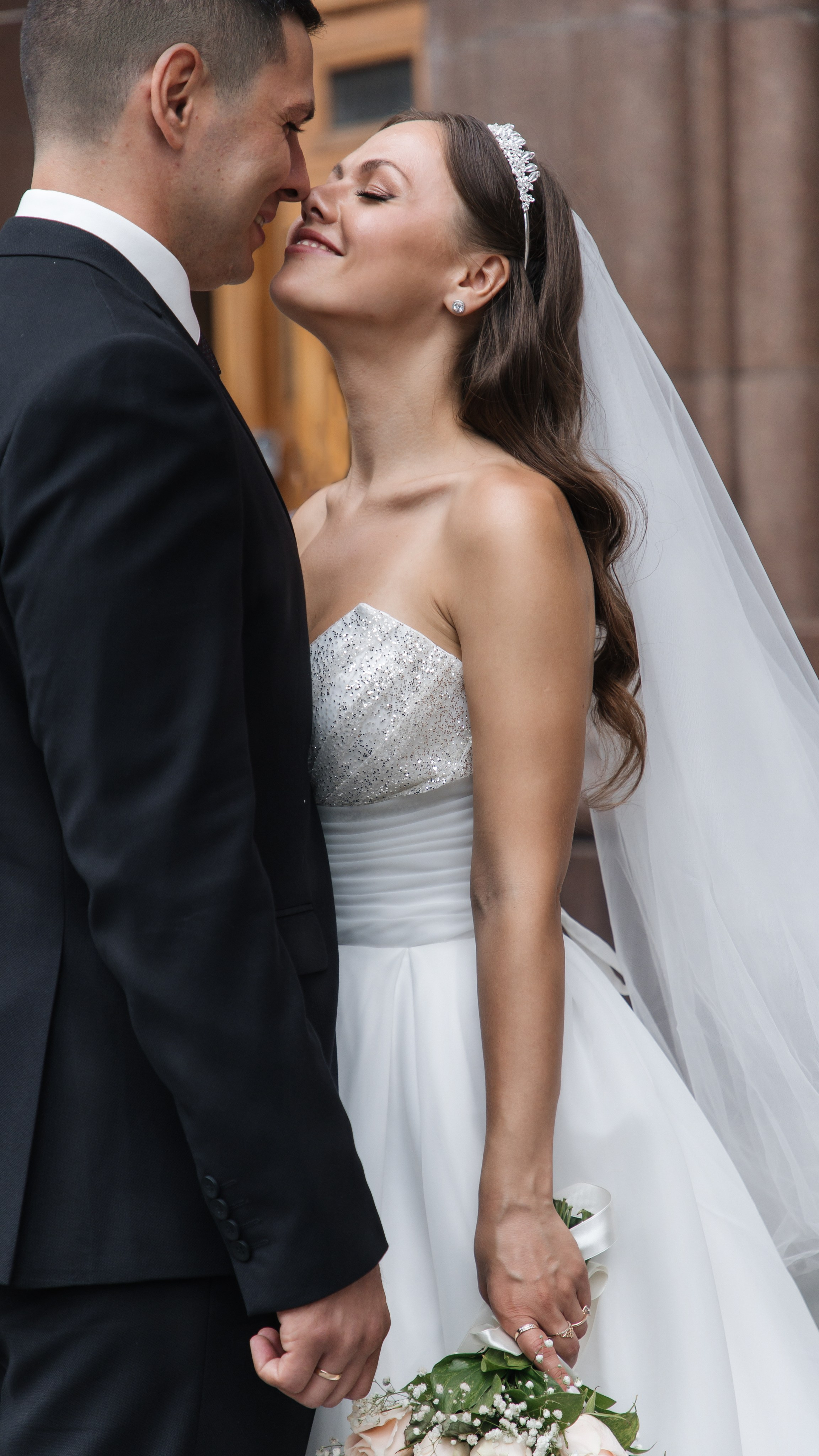 Свадебная фотосессия Высотка на Кательнической набережной. Фотограф Антон Стренковский. Свадебная хроника в Москве