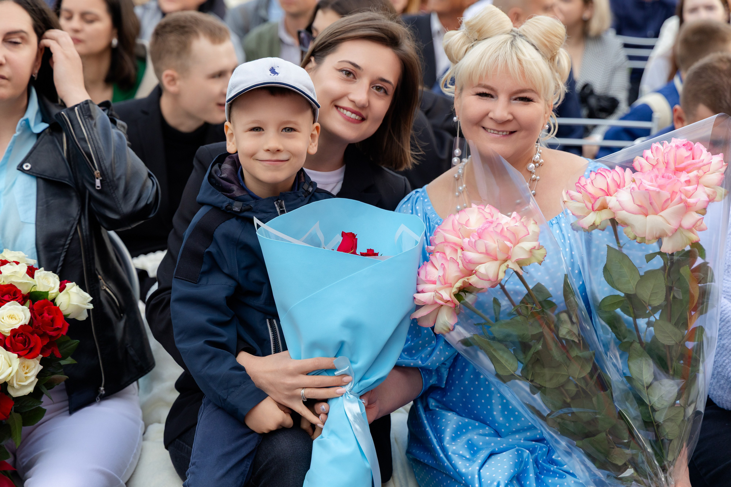 Школьный выпускной 2025 год в Минске, Беларуси. Свадебный фотограф в Минске/Беларуси Сергей Спиридонов