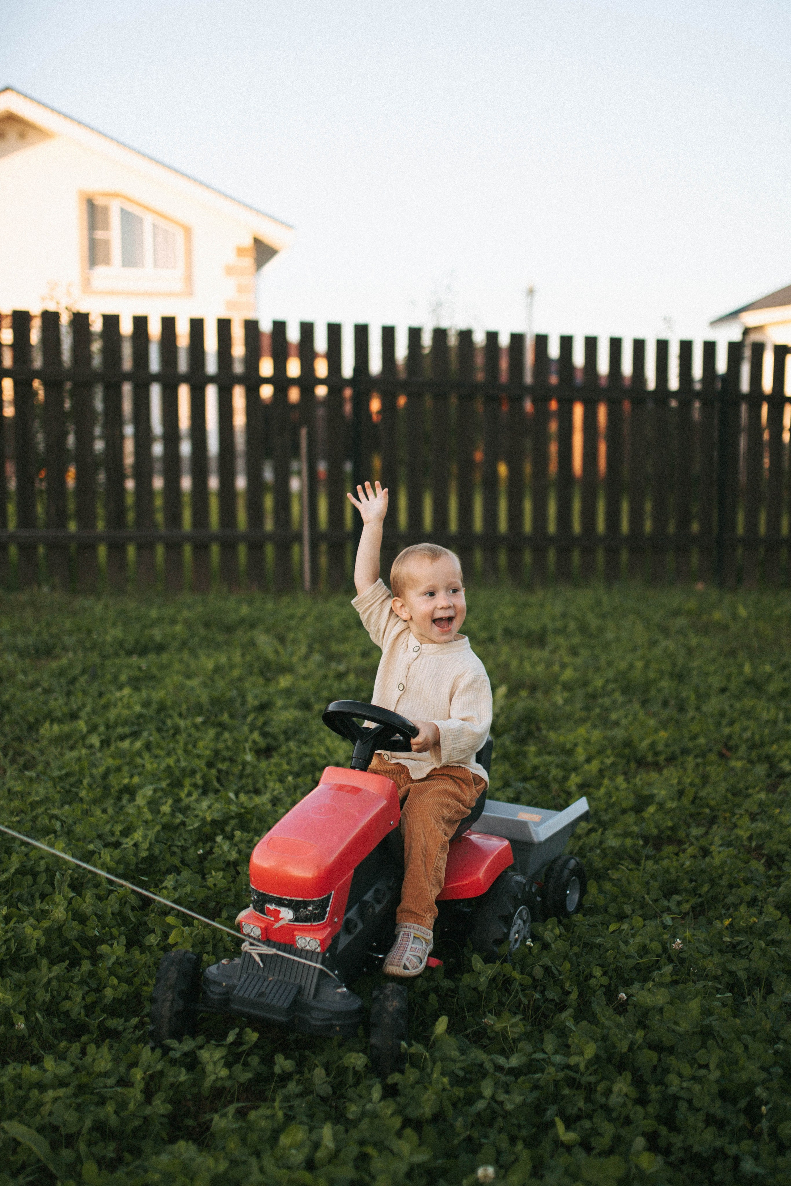 Во дворе своего дома. Свадебный и семейный фотограф в Нижнем Новгороде