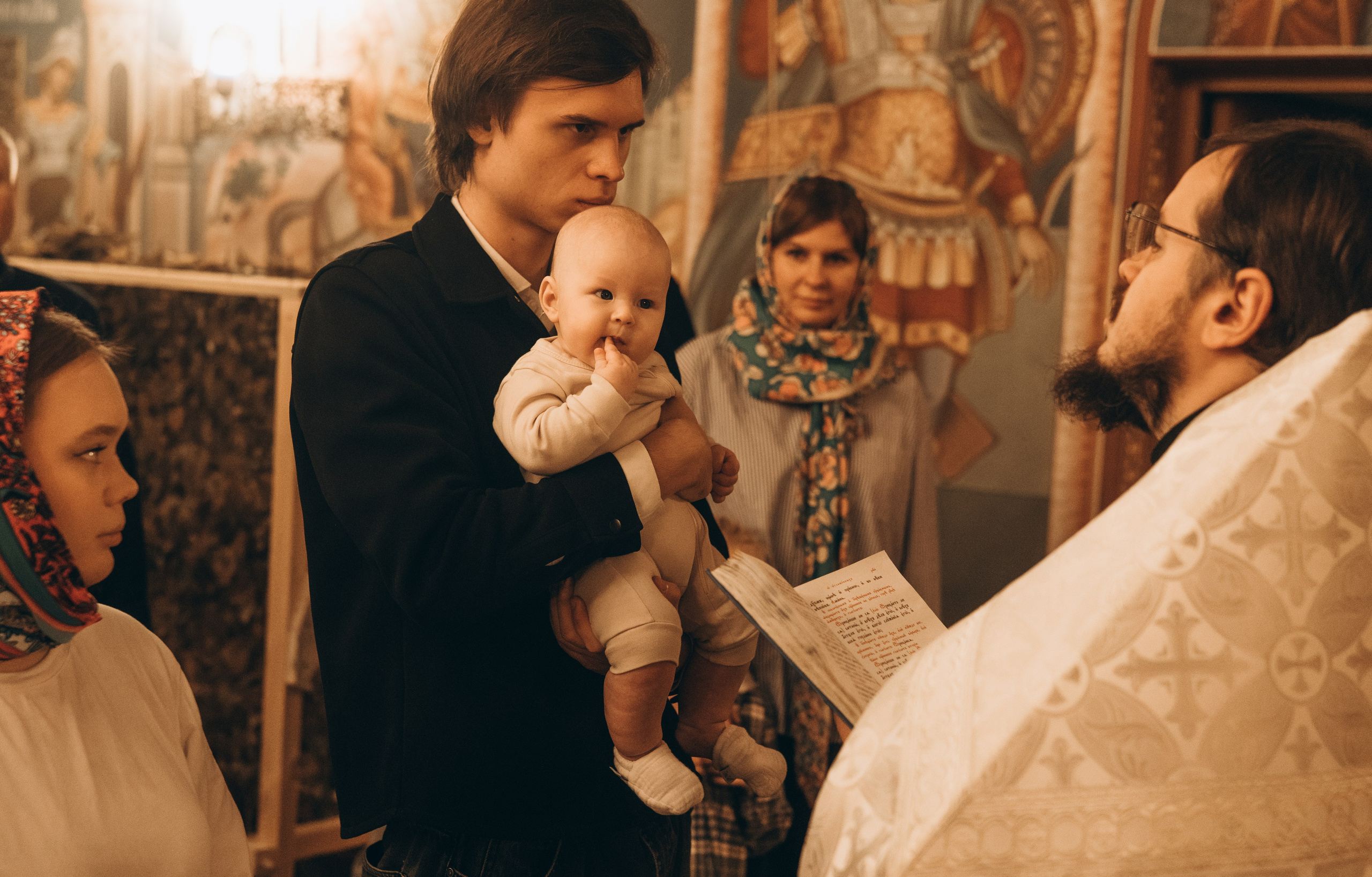 Таинство Крещения в Храм Иверской Божией матери Мичуринский проспект 68. Семейный, ньюборн фотограф, фотограф на роды в Москве, Виктория Тюльдюкова