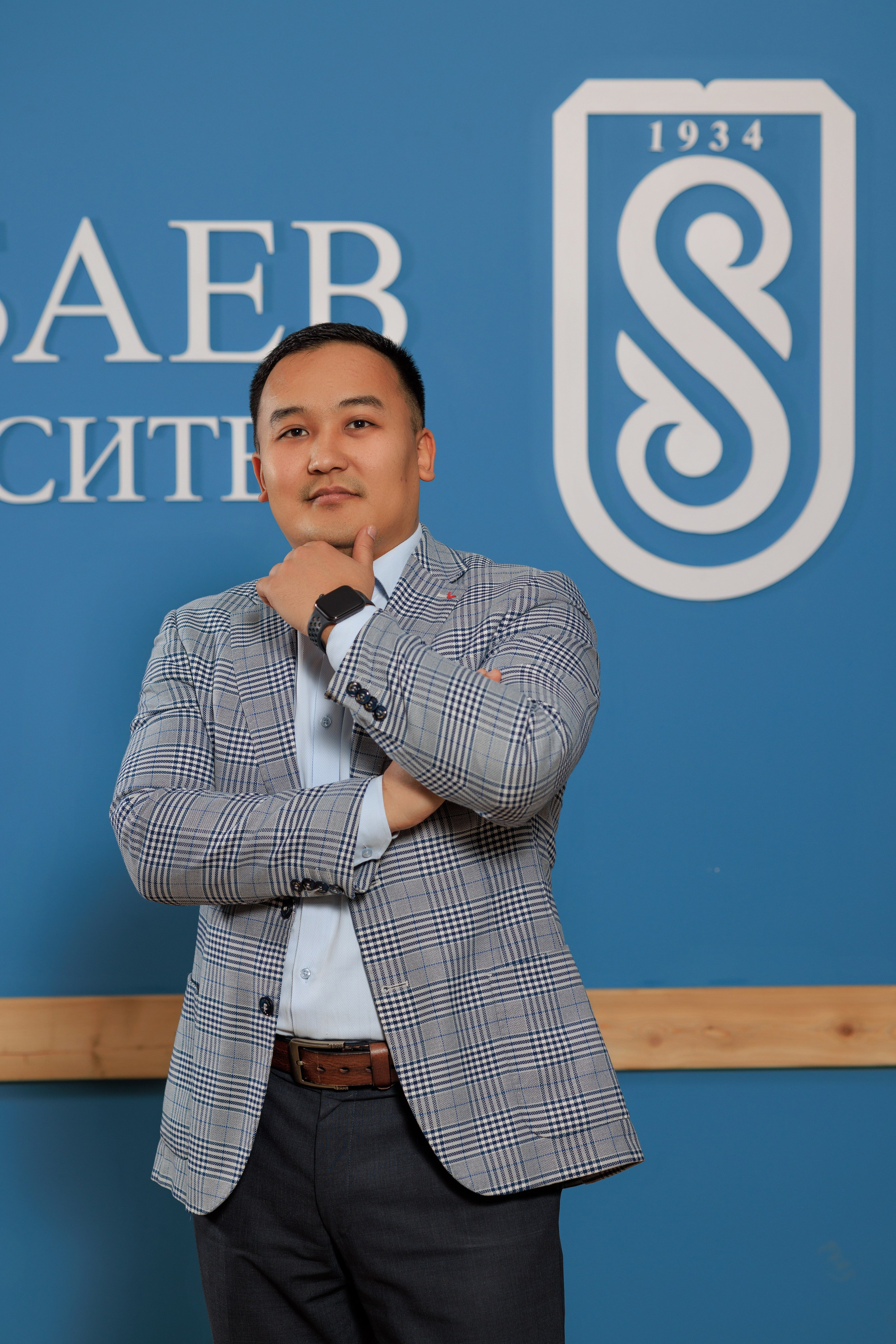 Бизнес-фотограф в Алматы — корпоративные съёмки, деловые портреты и репортажи. Профессиональный фотограф в Алматы